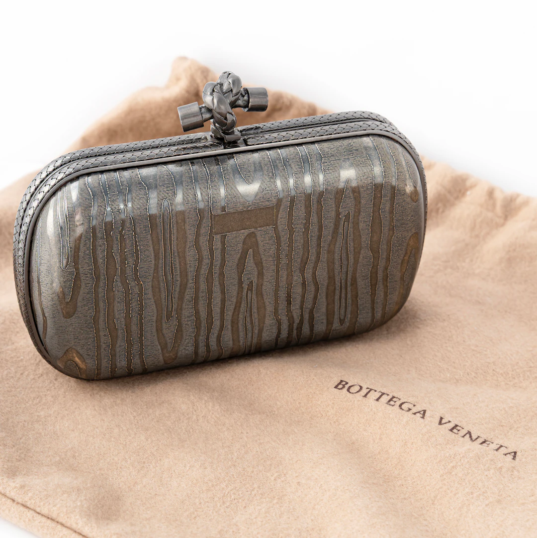 BOTTEGA VENETA, pochette Knot, limited piece. Argento sterling, realizzata