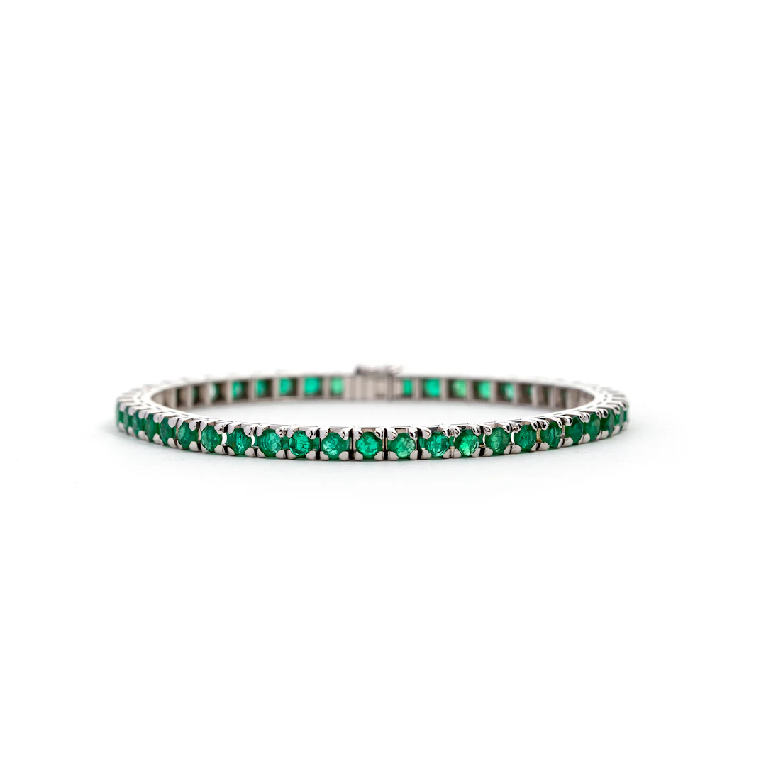 Bracciale tennis con Smeraldi. Oro bianco 18kt, smeraldi di 5.00 ct