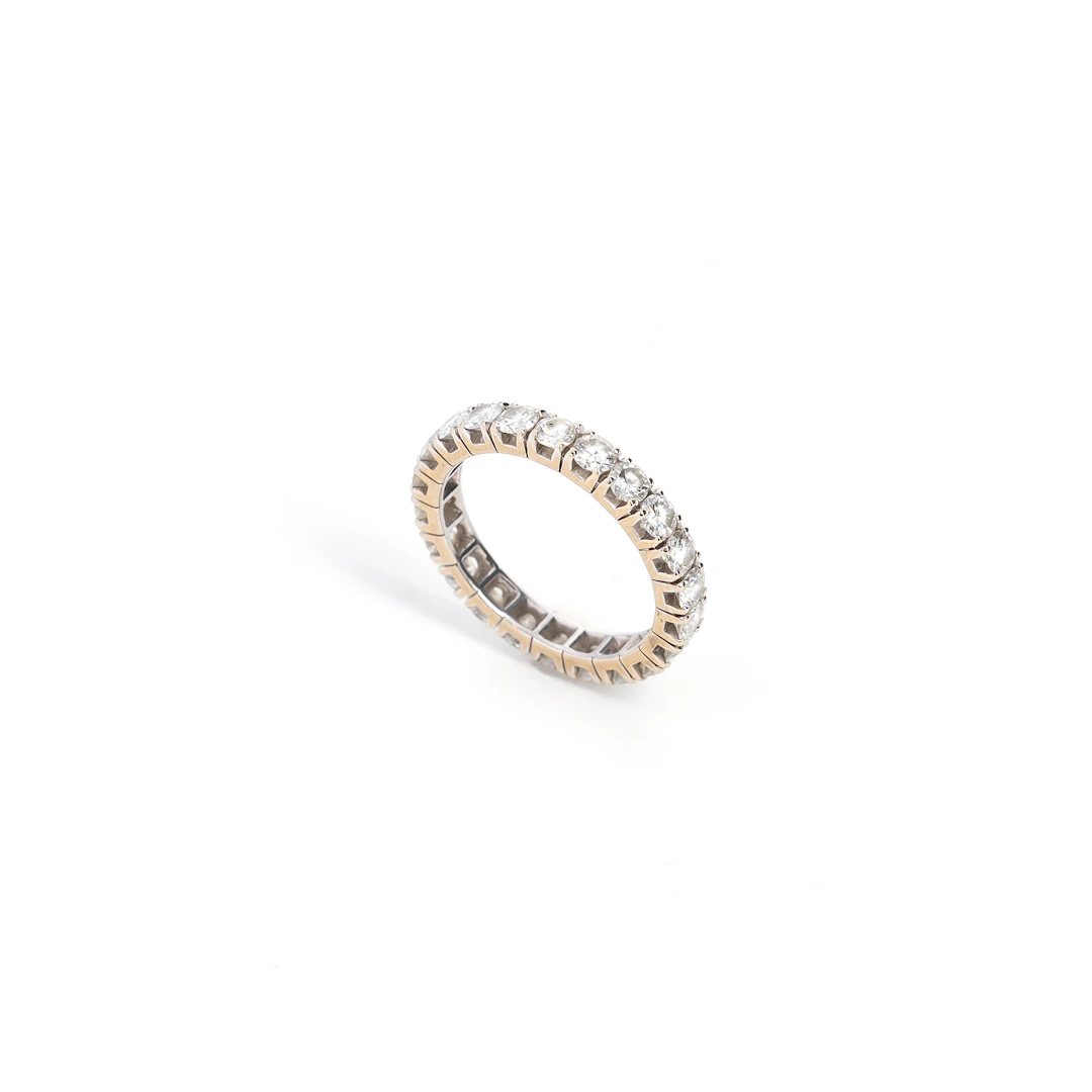 Anello eternity con Diamanti. Oro bianco 18kt, diamanti di 1.00 ct