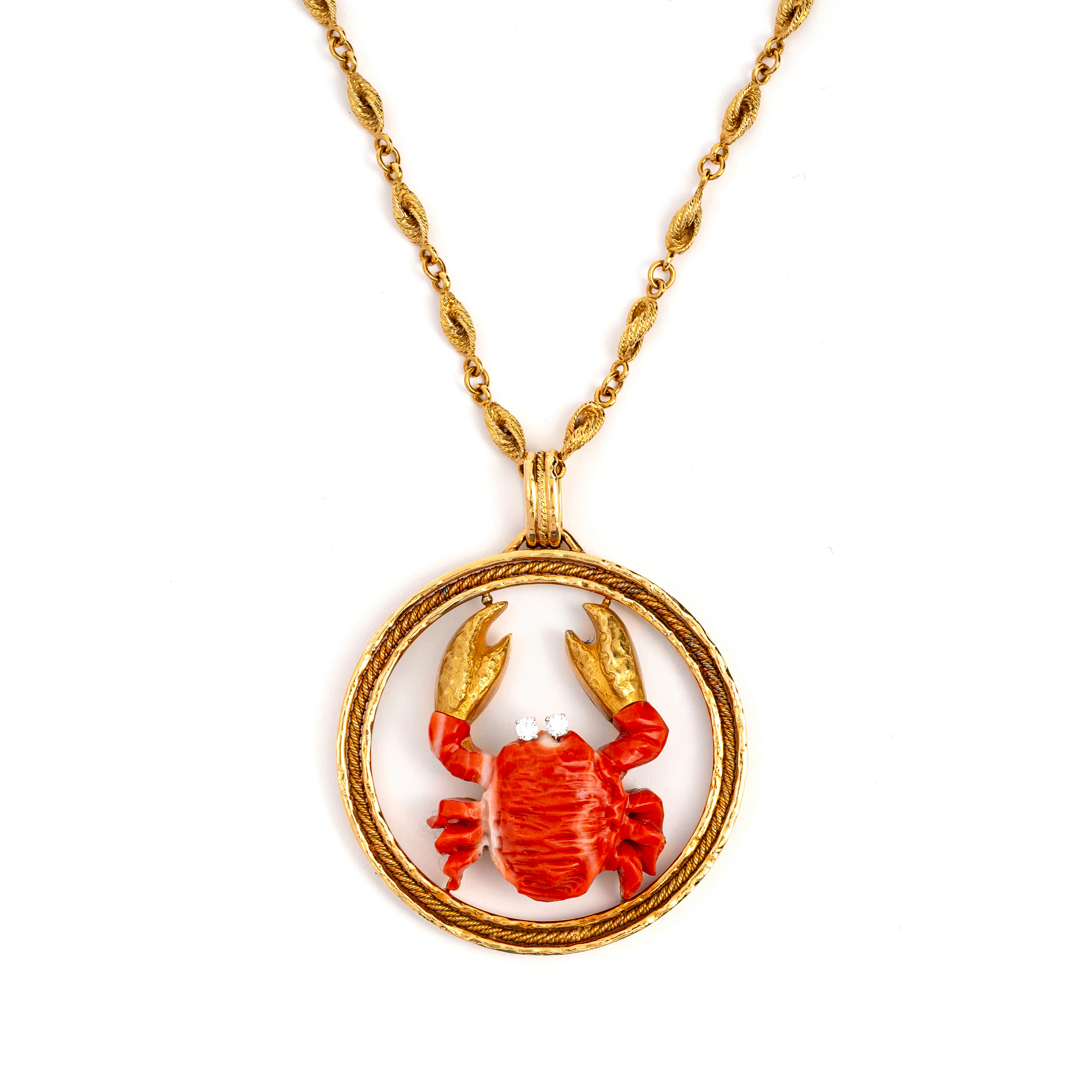 Lunga collana con Corallo e Diamanti. Oro giallo 18kt, lunga catena