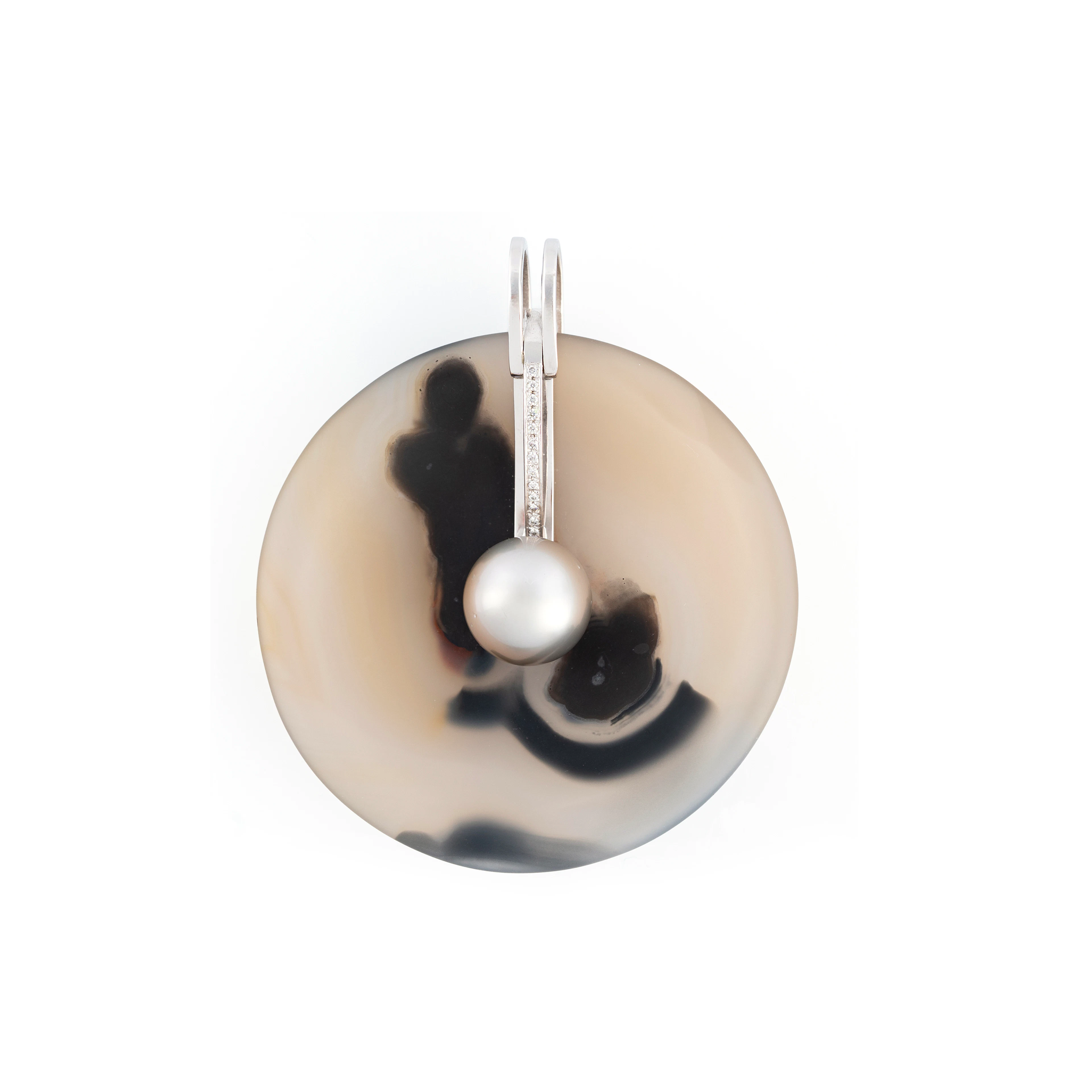 REINHARD ZIEGLER, pendente in Agata. Oro bianco 18kt, diamanti di