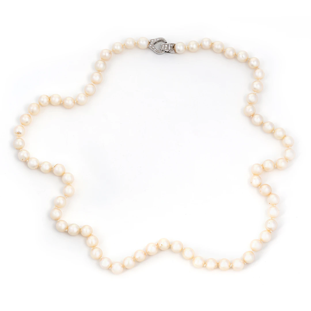 Collana di Perle Akoya con Diamanti. Oro bianco 18kt, perle di 8 mm