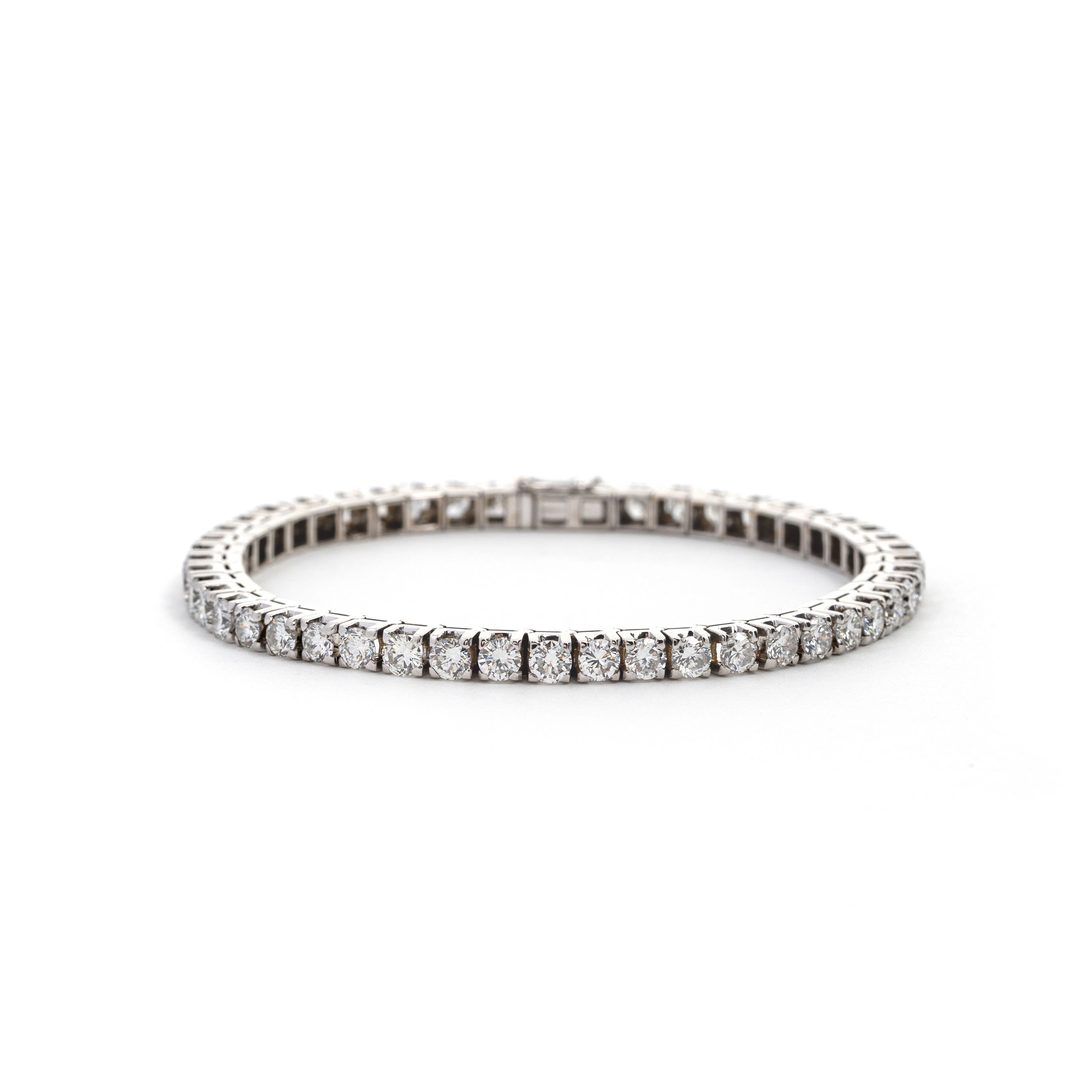 Bracciale tennis con Diamanti. Oro bianco 18kt, diamanti di 5.50 ct