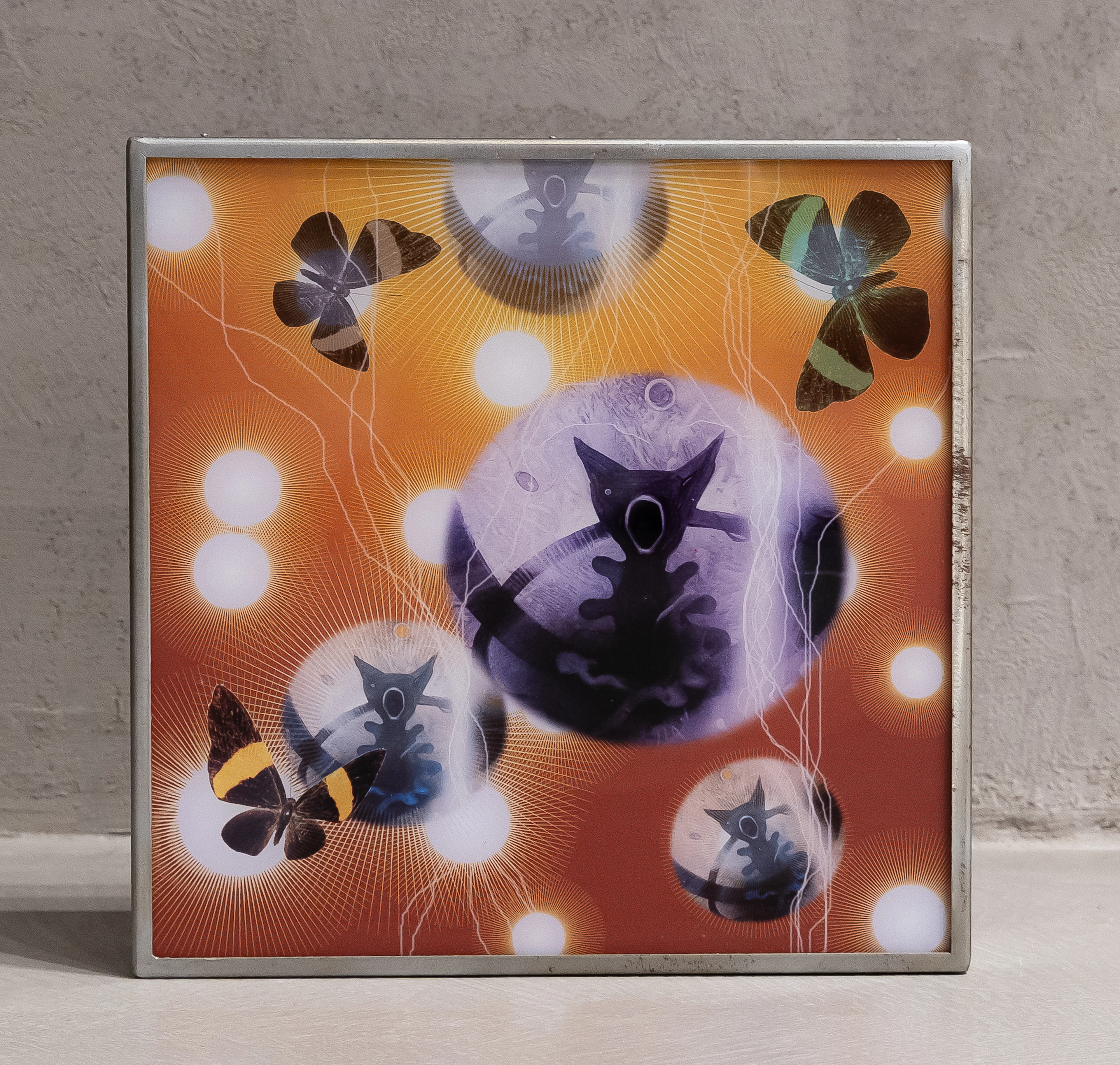 DI VINCI LINO (1962) Senza titolo Lightbox 40 x 40 x 9 cm Firma al