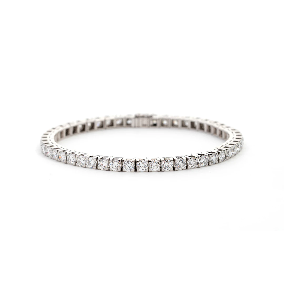 Bracciale tennis con Diamanti. Oro bianco 18kt, diamanti di 5.50 ct