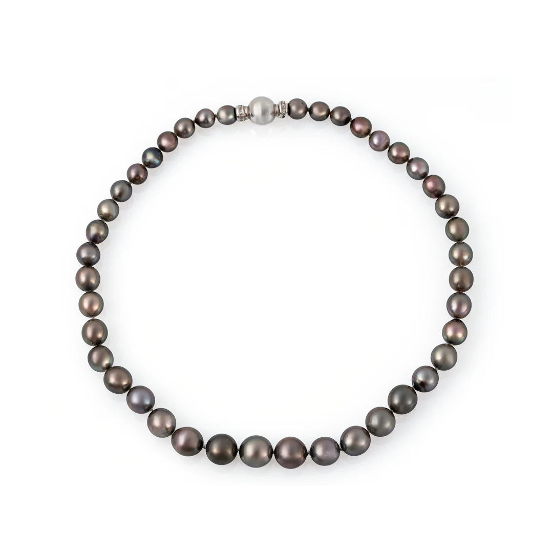 Collana con Perle Tahiti (Mari del Sud). Fermezza in oro bianco 14kt
