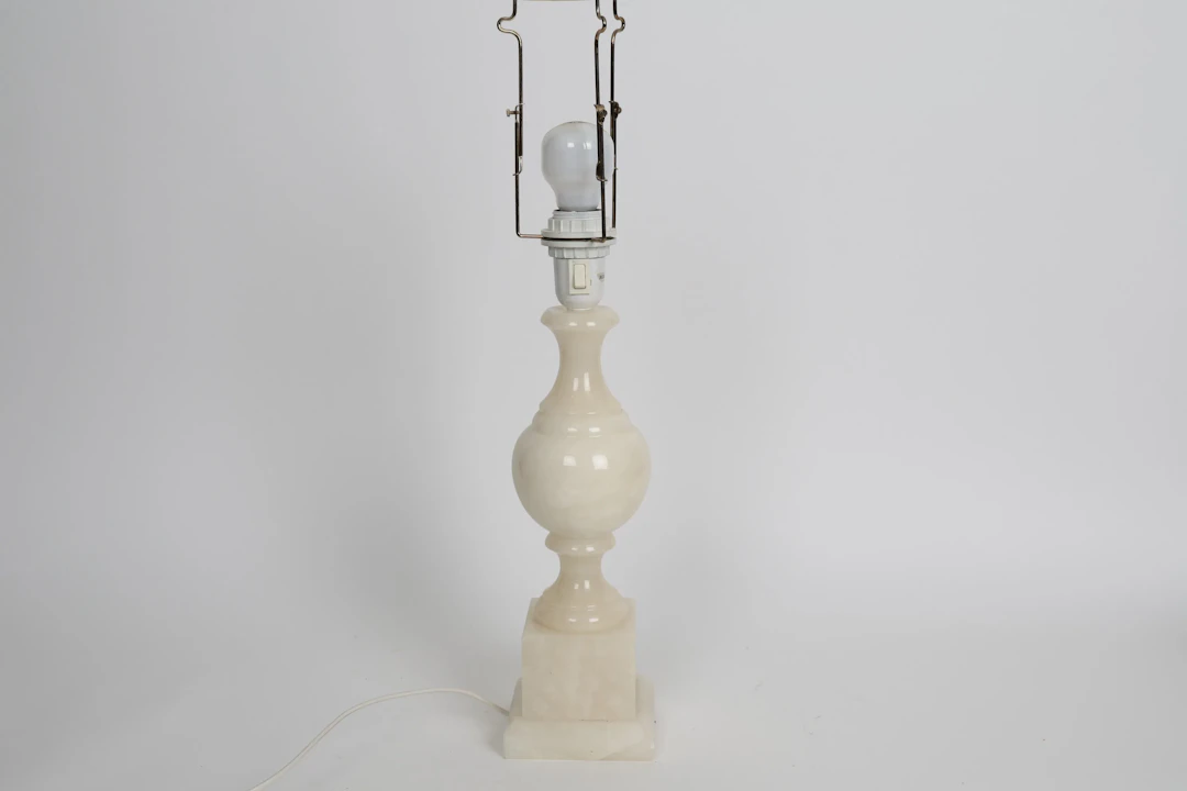 Bordslampa i onyx.