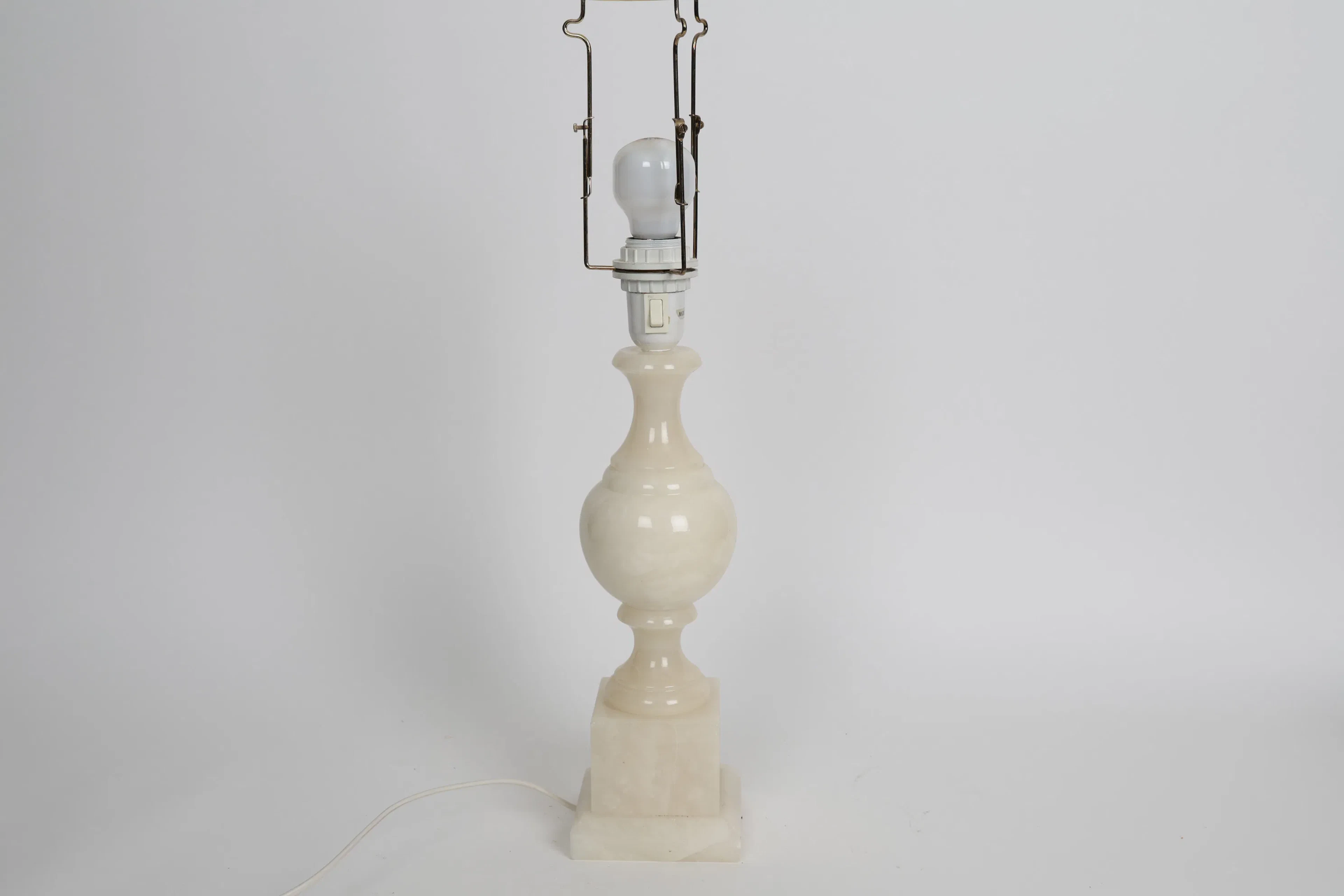 Bordslampa i onyx.