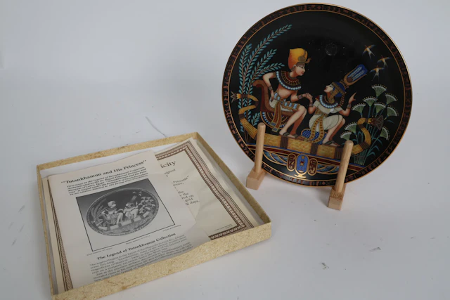 SAMLARTALLRIK, egyptiskt motiv med Osiris, porslin, 1990-tal.