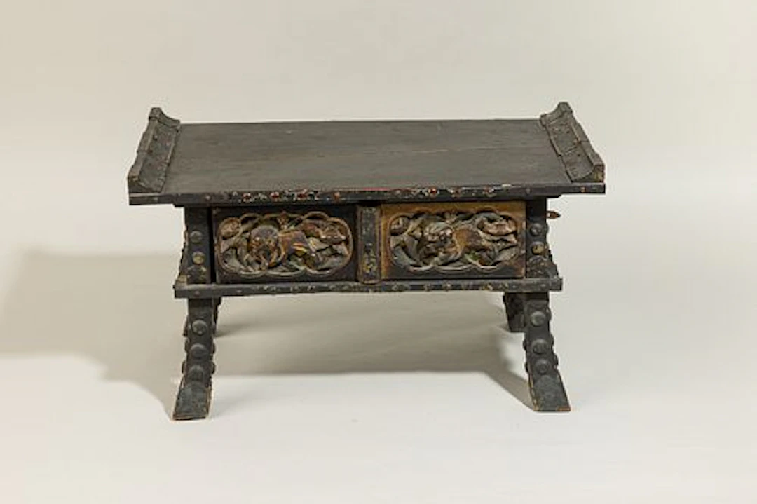 Japanese Buddhist black lacquered kyotsuke reading table