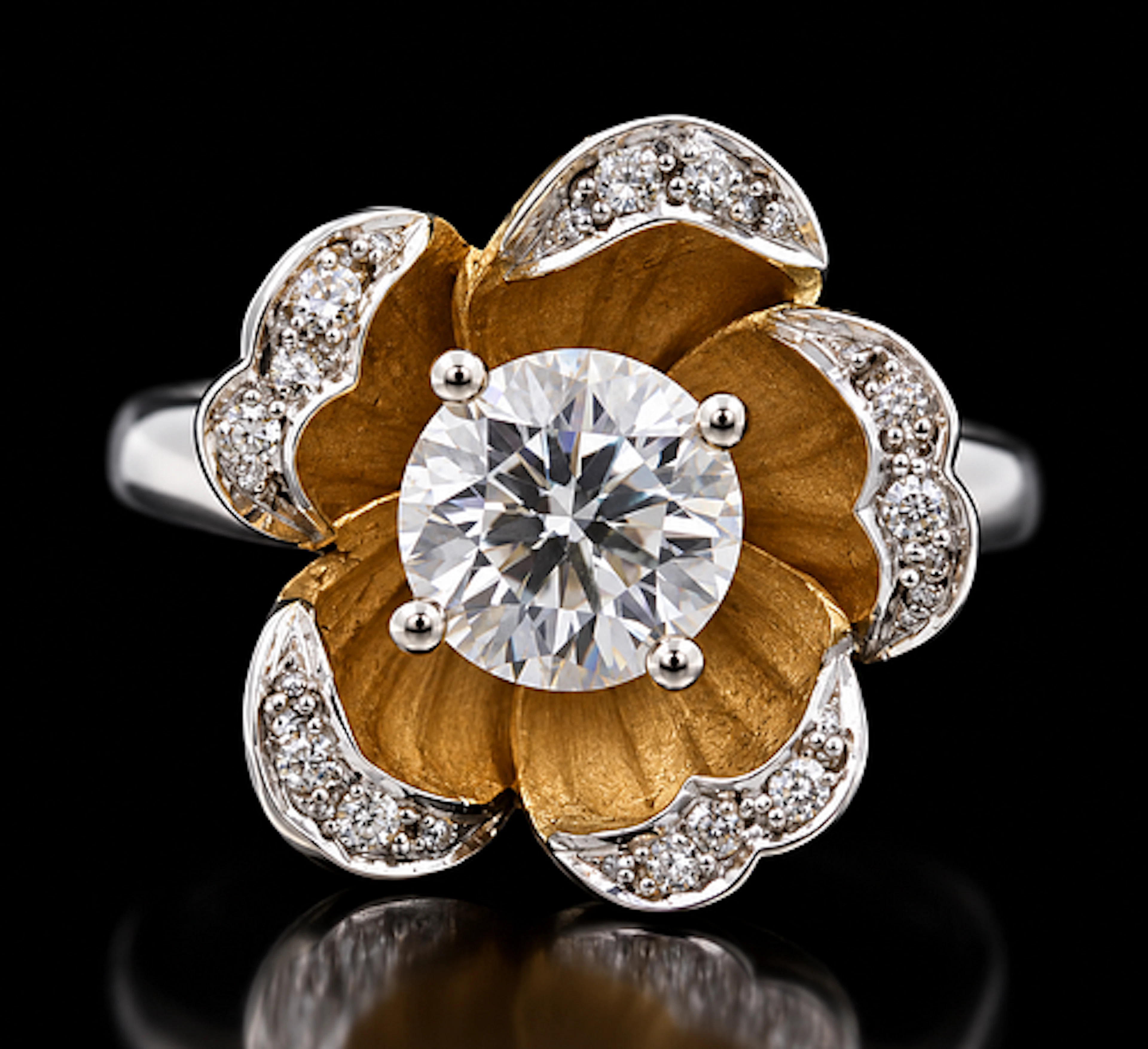 14K White Gold Hand Made Floral 2.60 Ct Diamond Ring