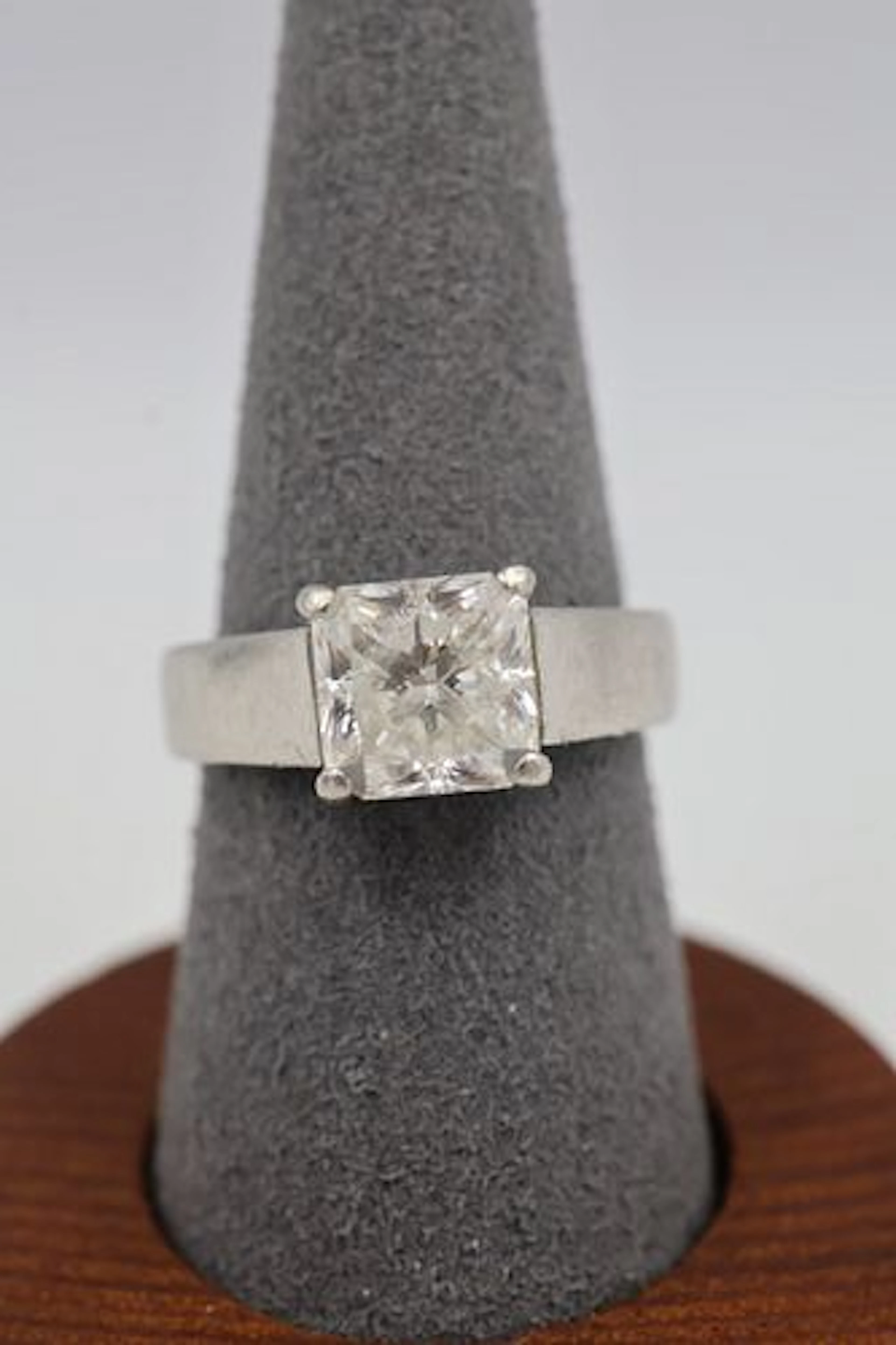 Platinum & 2.02 ct diamond solitaire GIA Appraisal