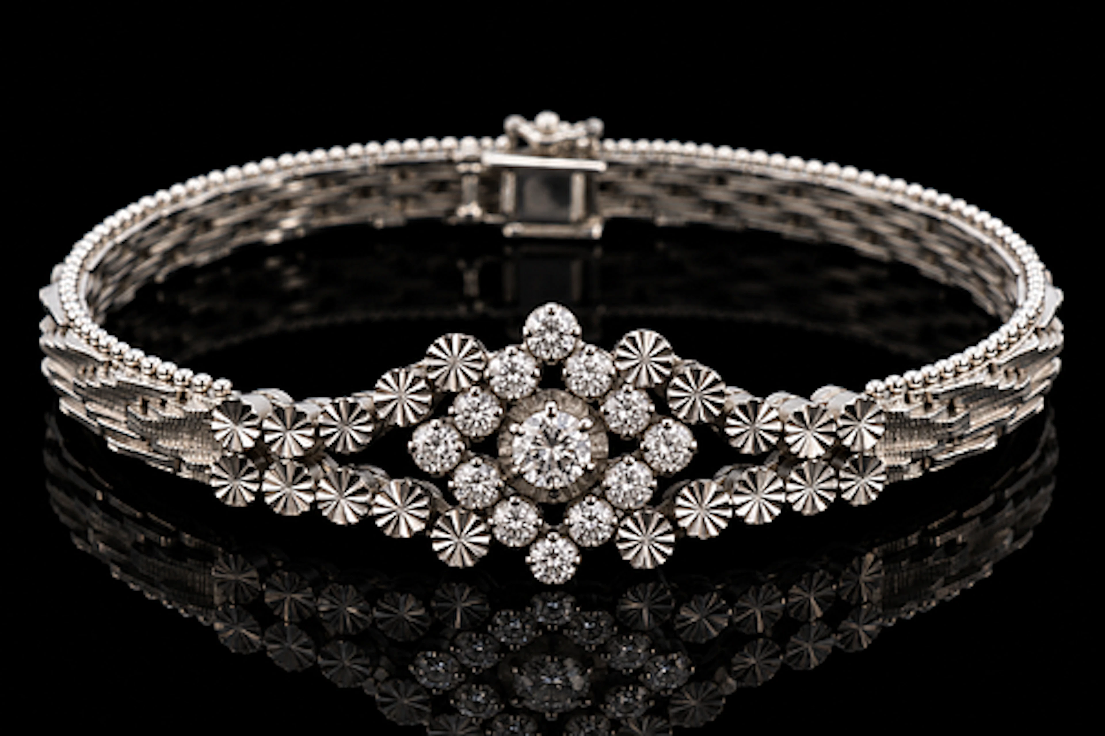 Vintage Art Deco 14K White Gold Bracelet With Diamonds