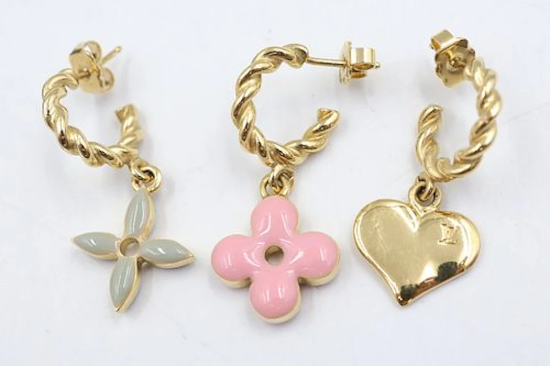 Louis Vuitton Boucle D'oreille Sweet Monogram Earrings