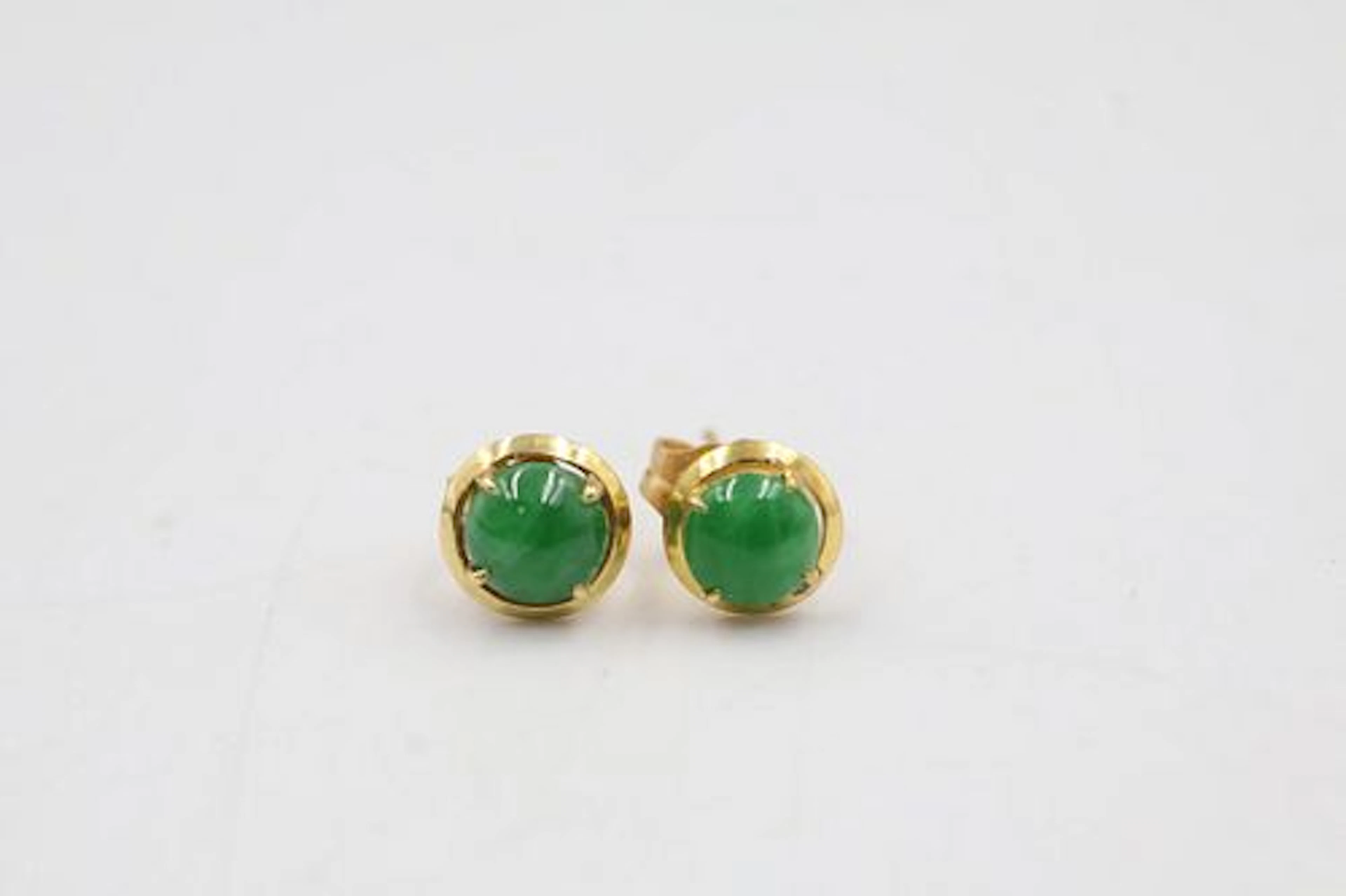 18k Gold & Jade Stud Earrings
