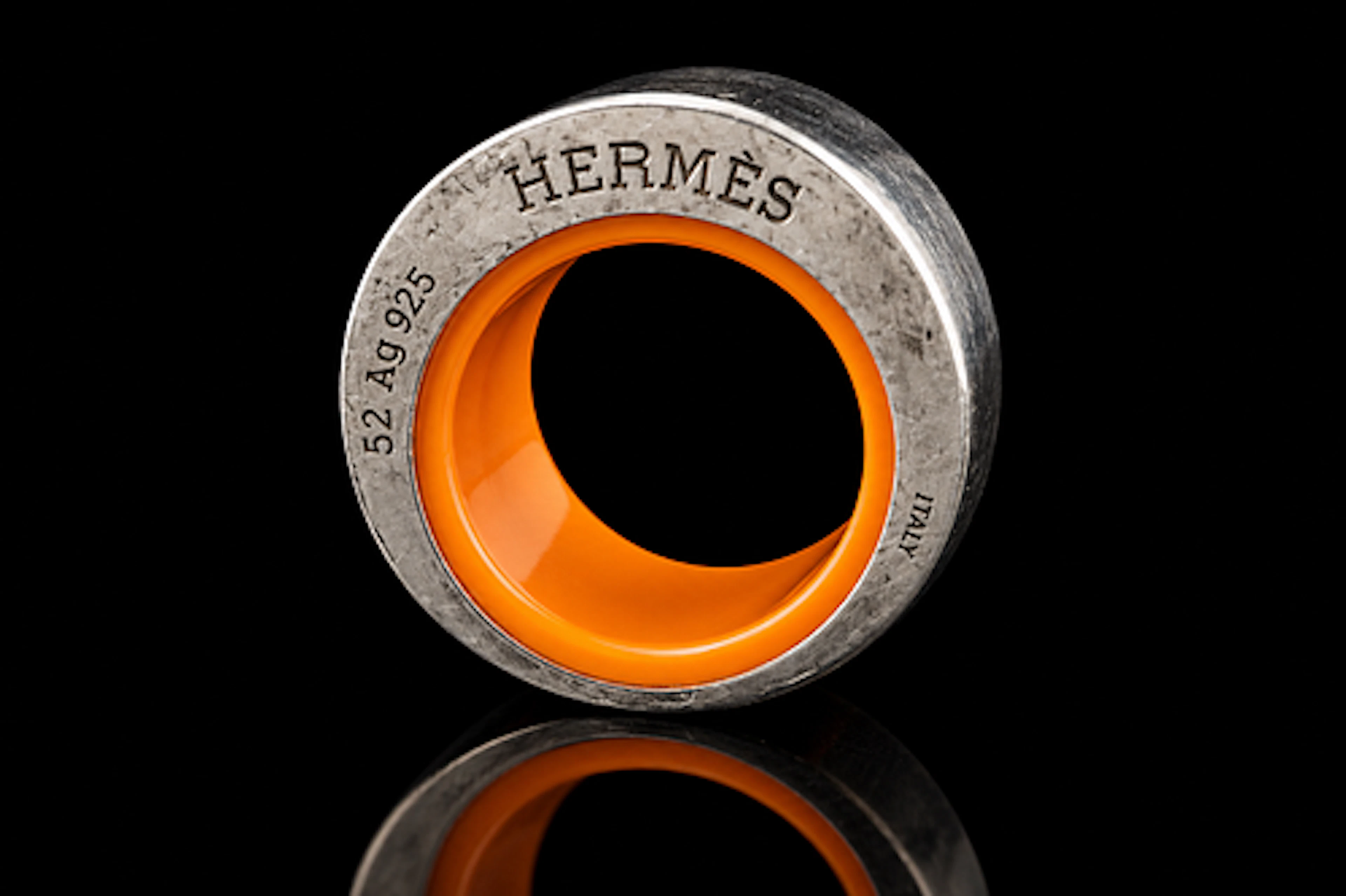 Hermes 925/Enamel Quark ring