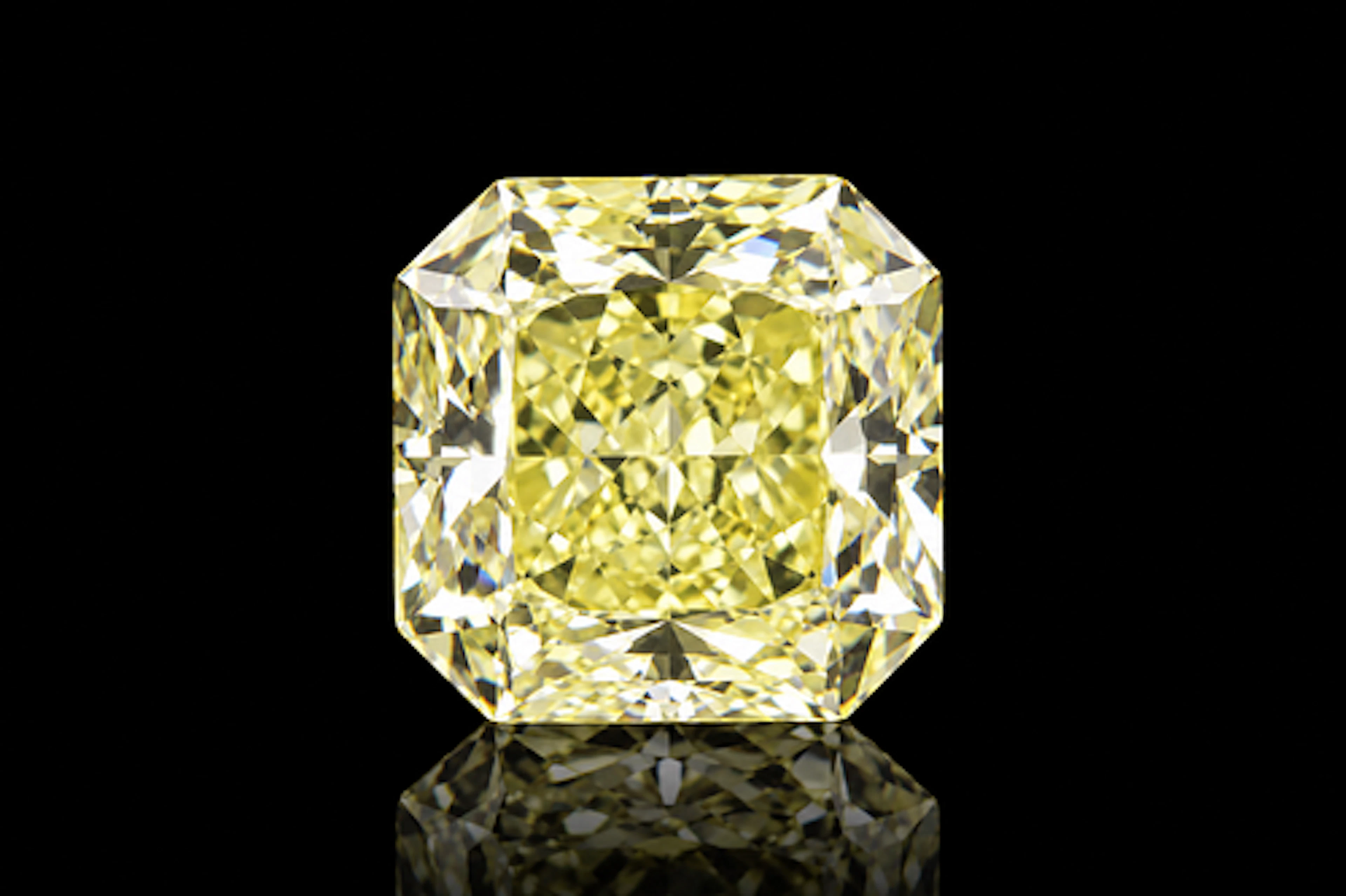 GIA Certified 0.35 Ct Cut Cornered Square Modified Brilliant Natural