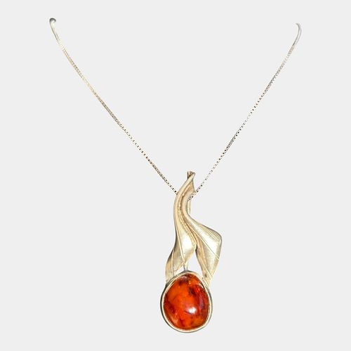 European Art Nouveau Sterling Silver Baltic Amber Cabochon Pendant