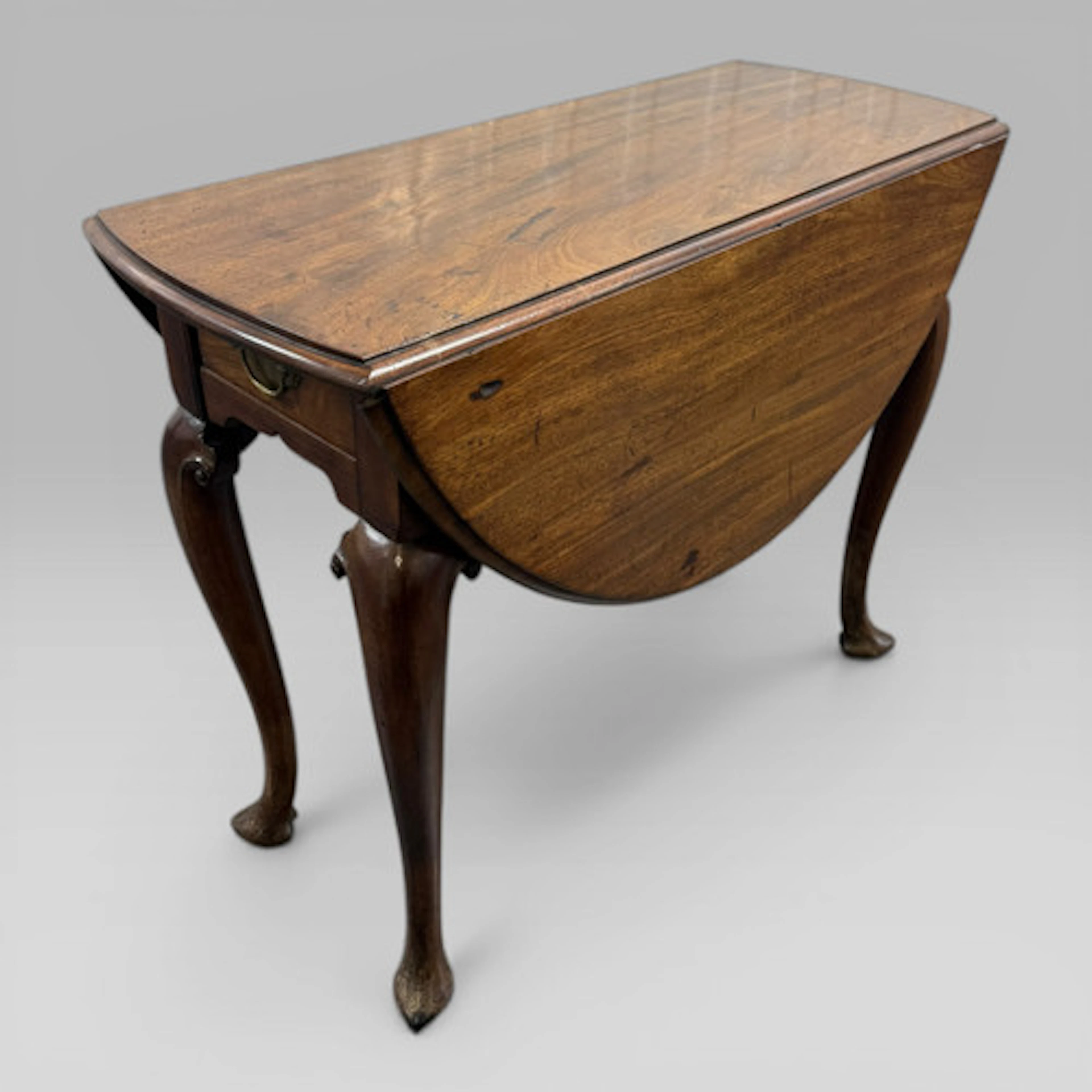 George II Mahogany Oval Drop Leaf Dining Table (Georgian)
