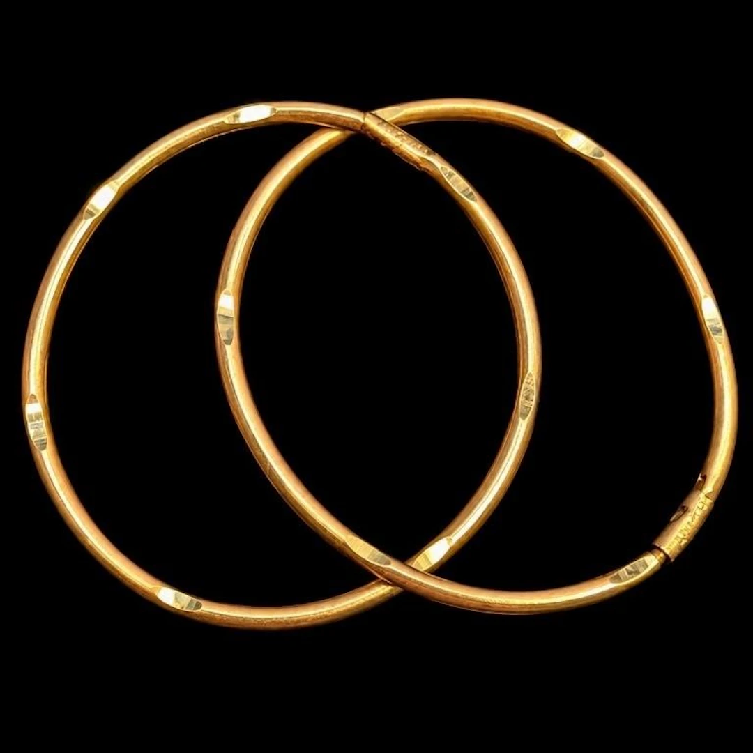 $350, 10k(0.48g), earring, retail value $350