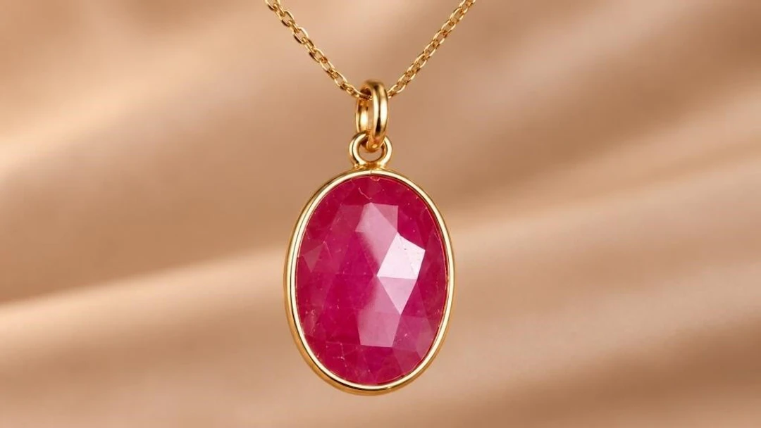 $800, 10k(0.79g), natural ruby (3ct) pendant, ret