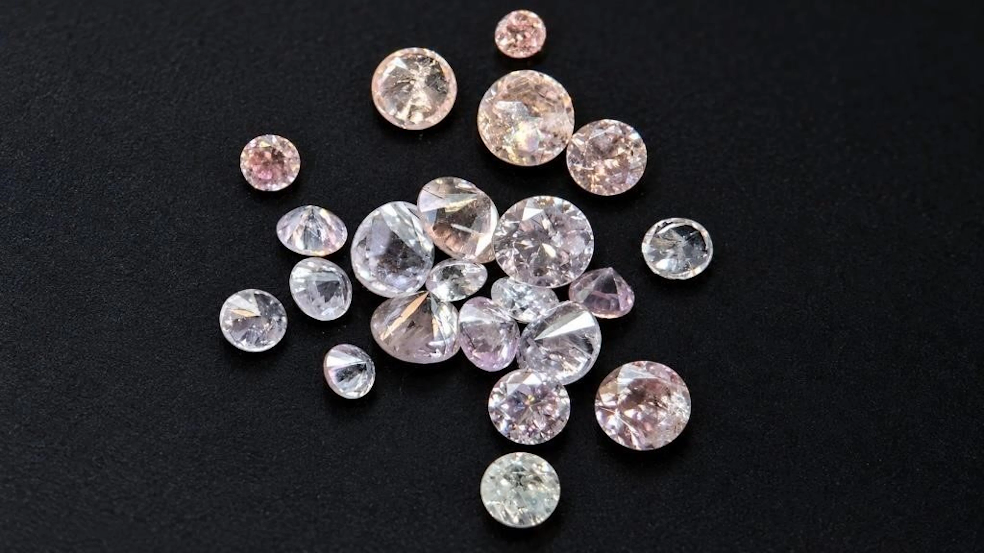 $2000, Natural fancy color diamonds, assorted size