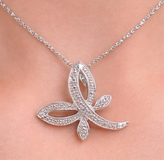 $2200, 14k(2.6g), natural diamond (0.03ct) necklac