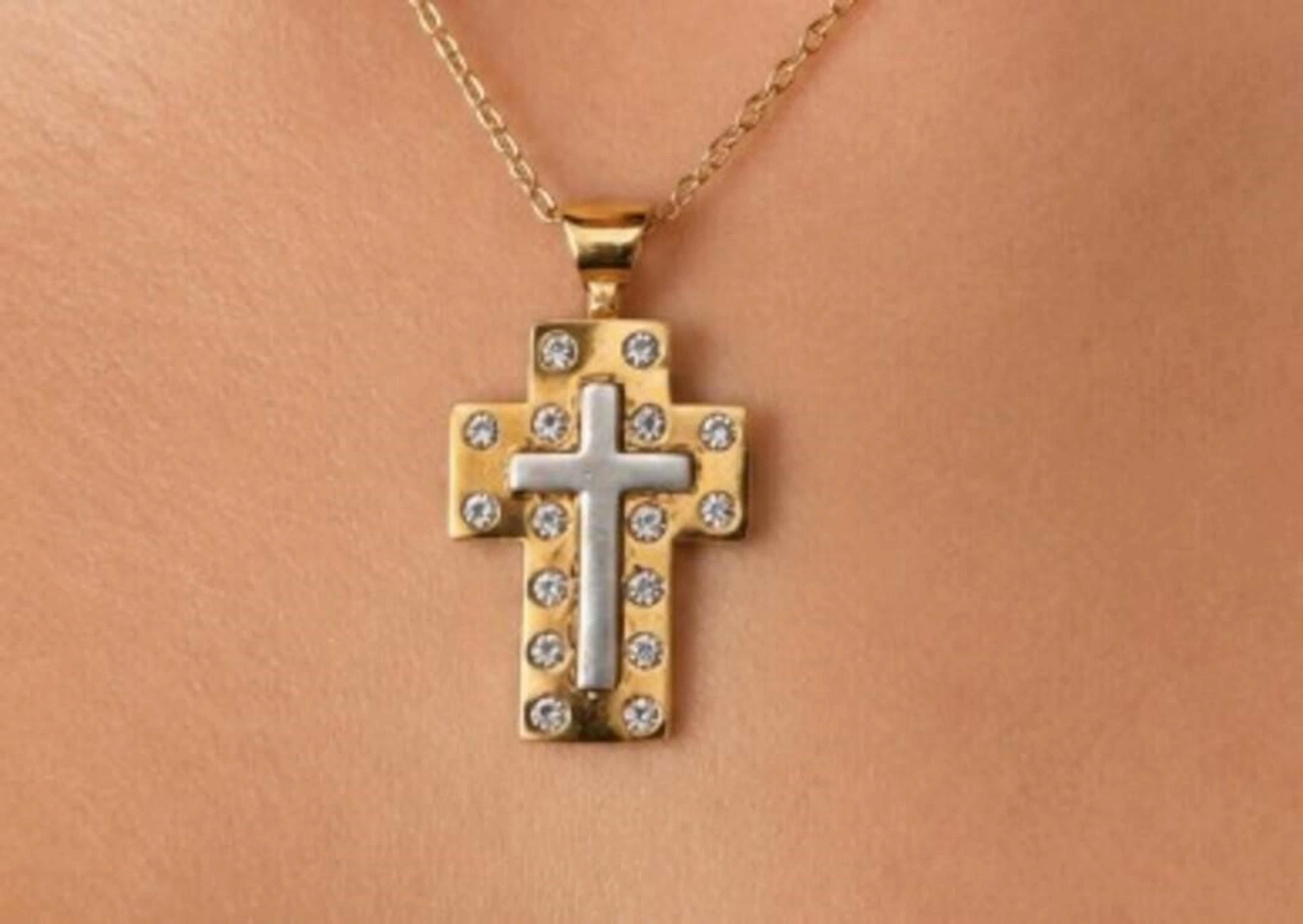 $1600, 10k(2.45g), pendant, retail value $1600