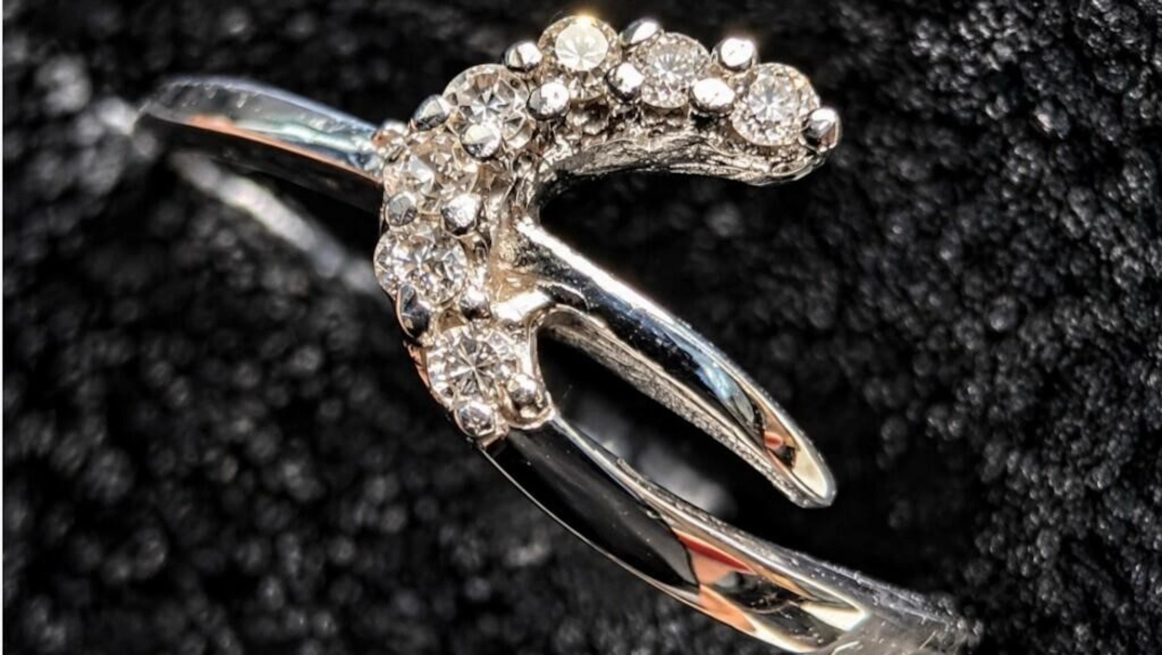 $1800, 10k(1.2g), diamond (0.1ct)ring, size 6.75