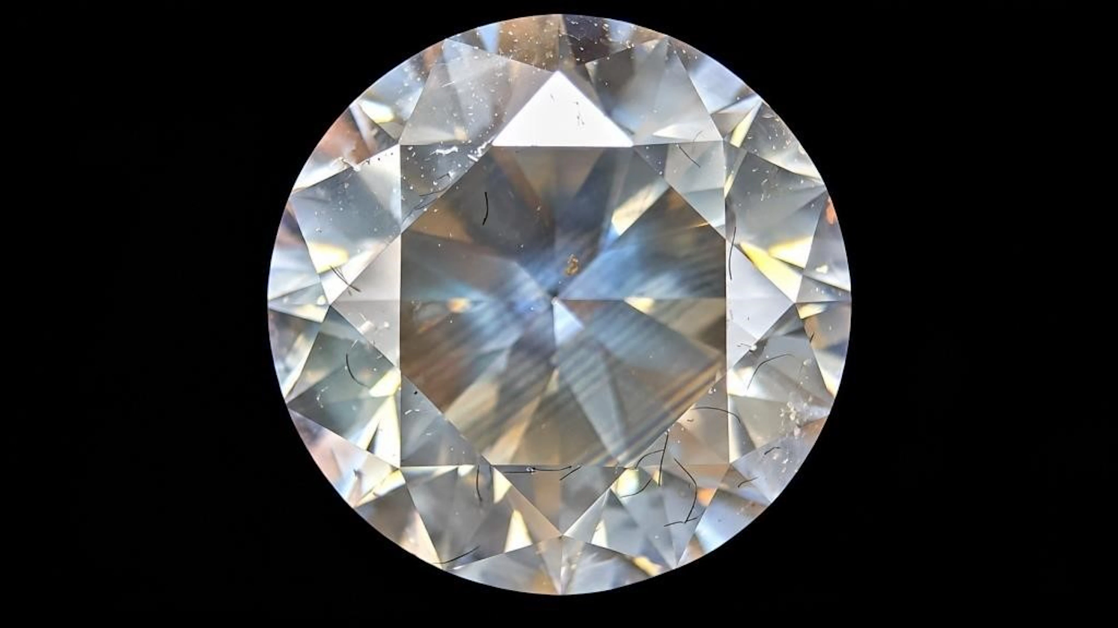 $50000, natural diamond (4.1ct)gemstone, retail va