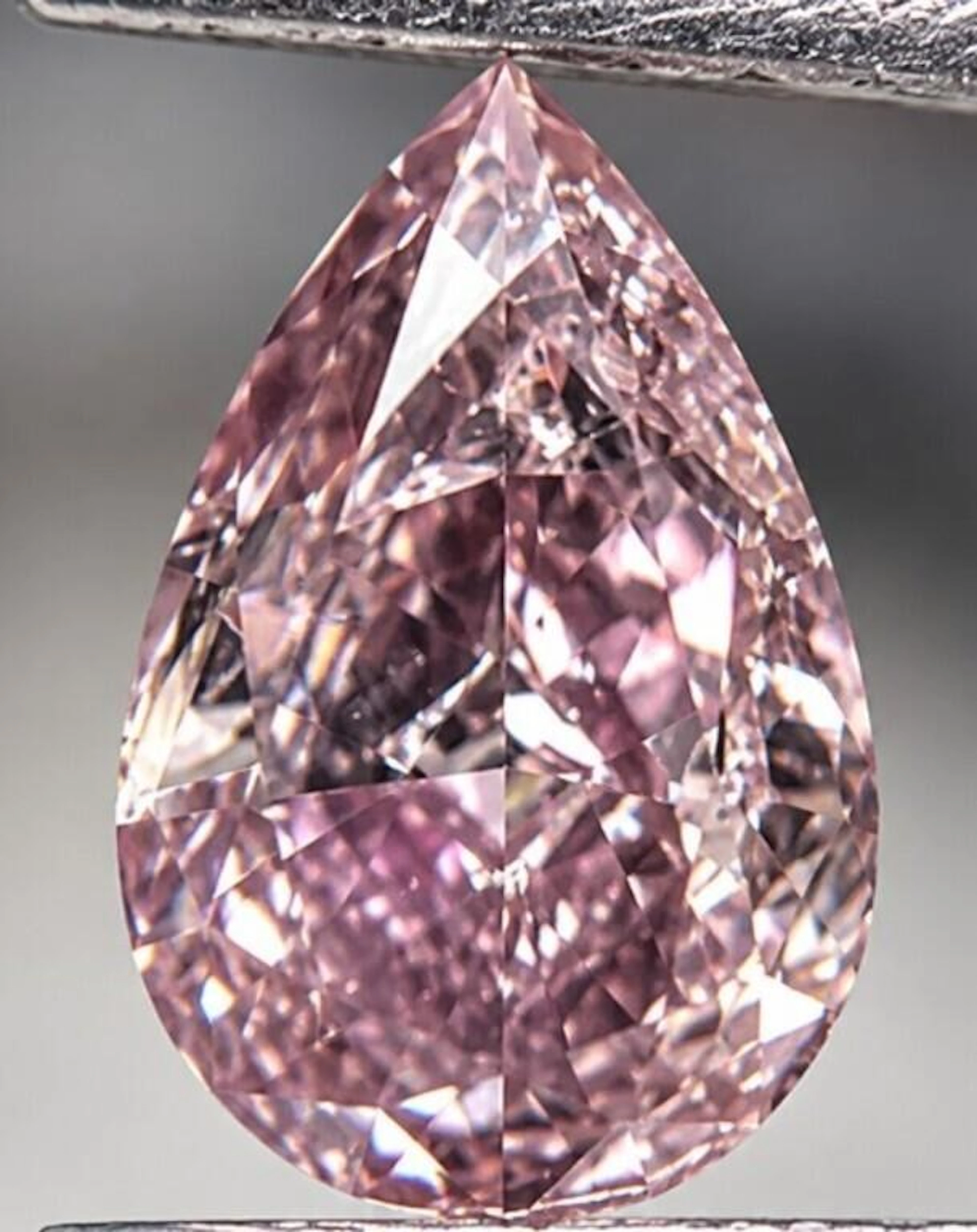 $3287* GIA Certified, natural diamond 0.28ct.Pear