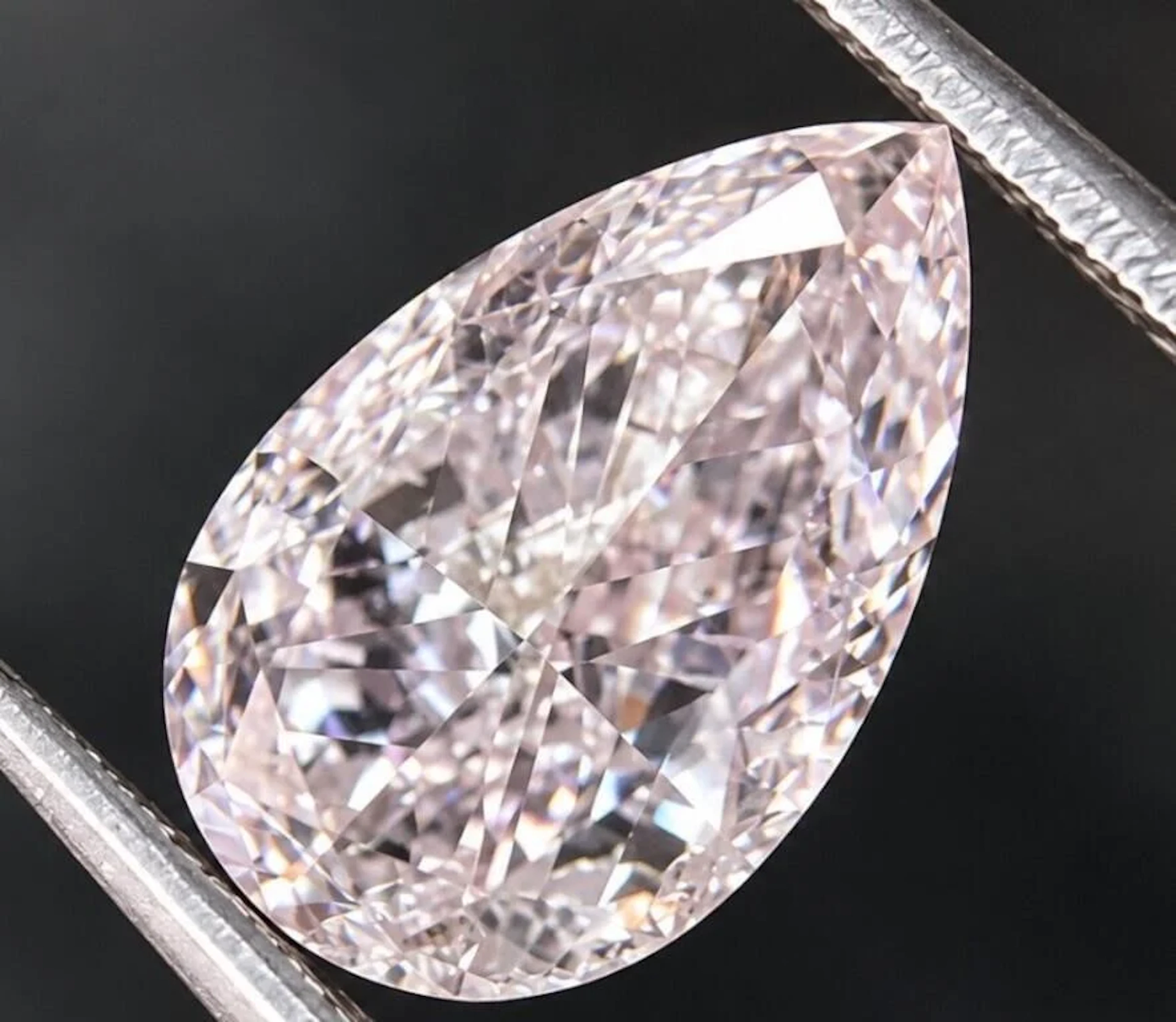 $15000* GIA Certified, natural diamond 0.95ct.PEAR