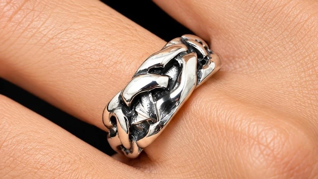 $150, silver(4.47g), band ring, retail value $150