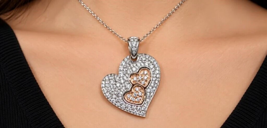 $5000, 14k(2.48g), diamond (0.24ct)pendant, retail