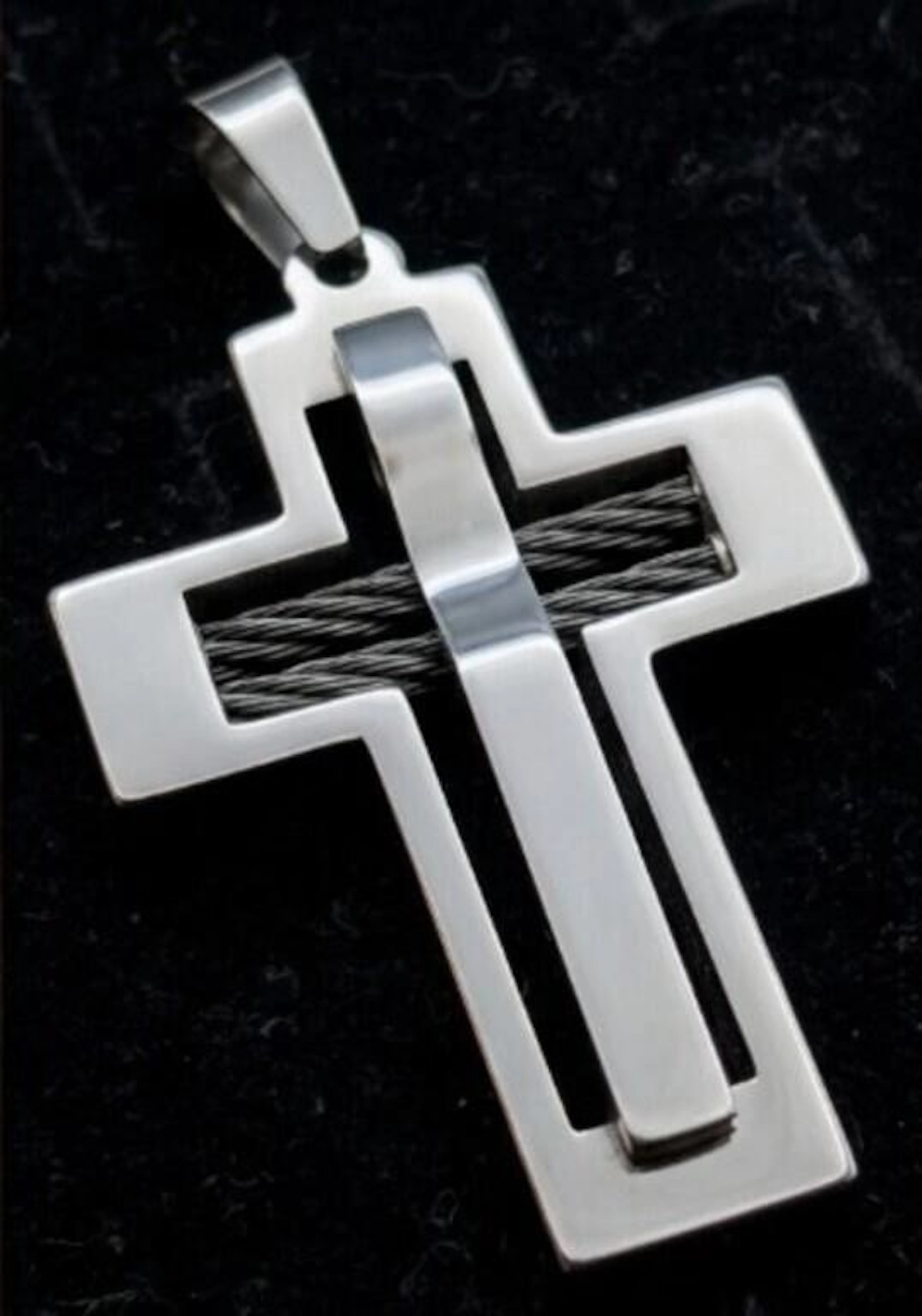 $100, stainless steel (15.45g), pendant, retail va