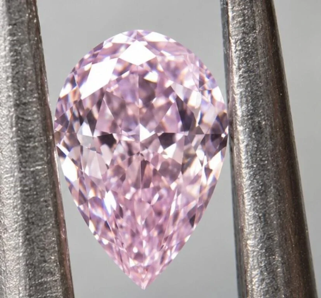 $3780* GIA Certified, natural diamond 0.12ct.PEAR