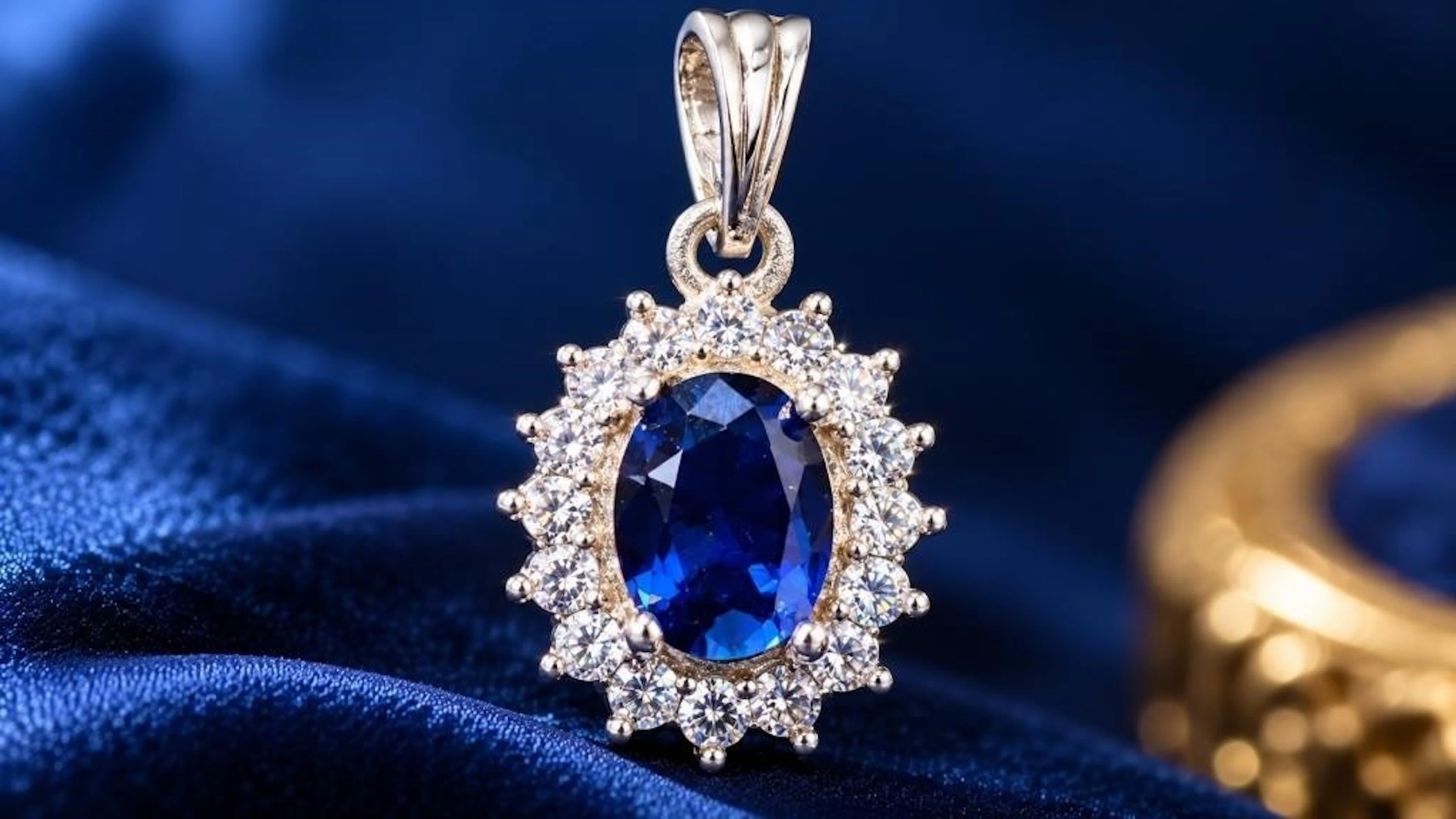 $60, Silver(2.29g), Lab created sapphire&czPendant