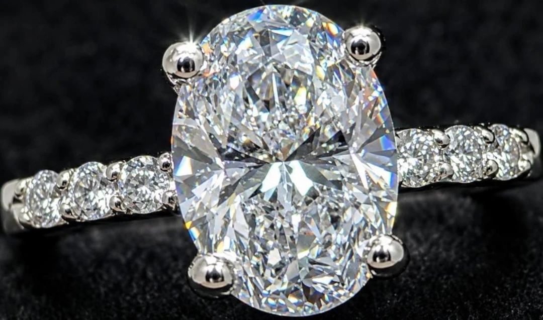$2960, platinum(2.91g), lab diamond (1.11ct)ring