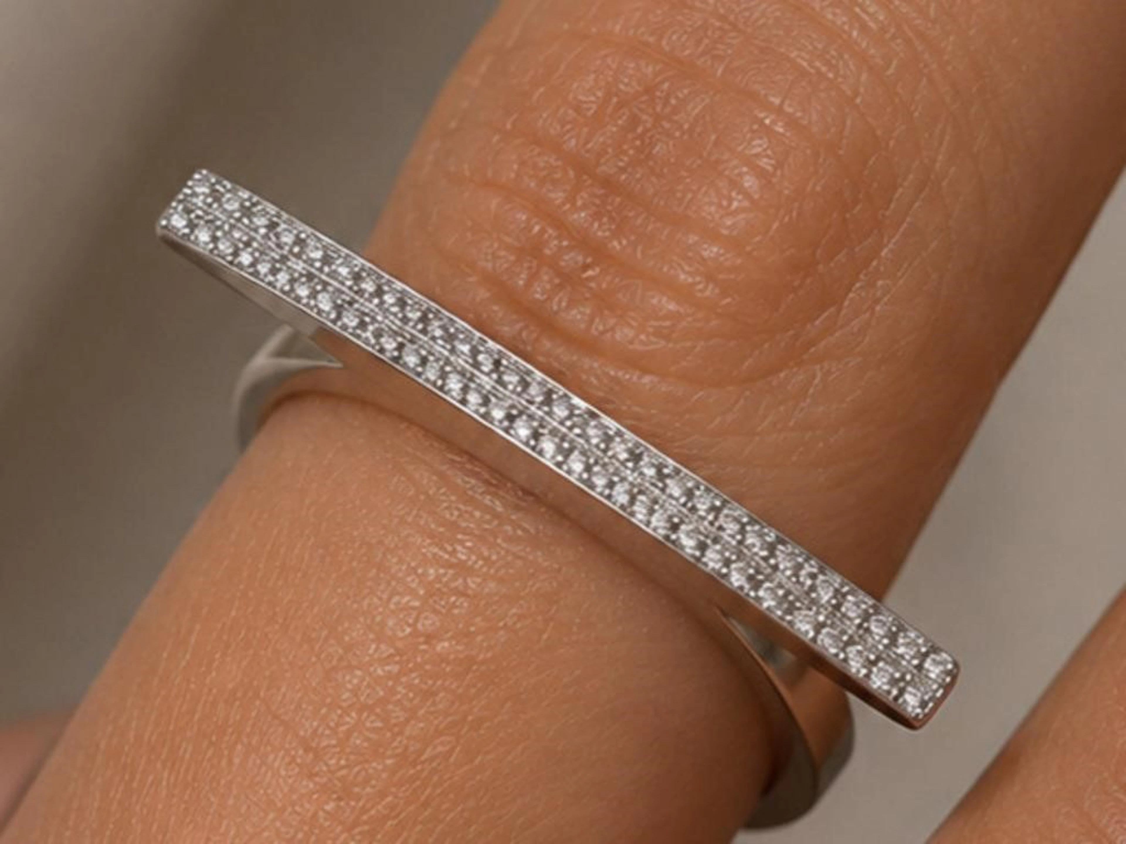 $110, Silver(4.39g), czRing, size 7, appraised/ret