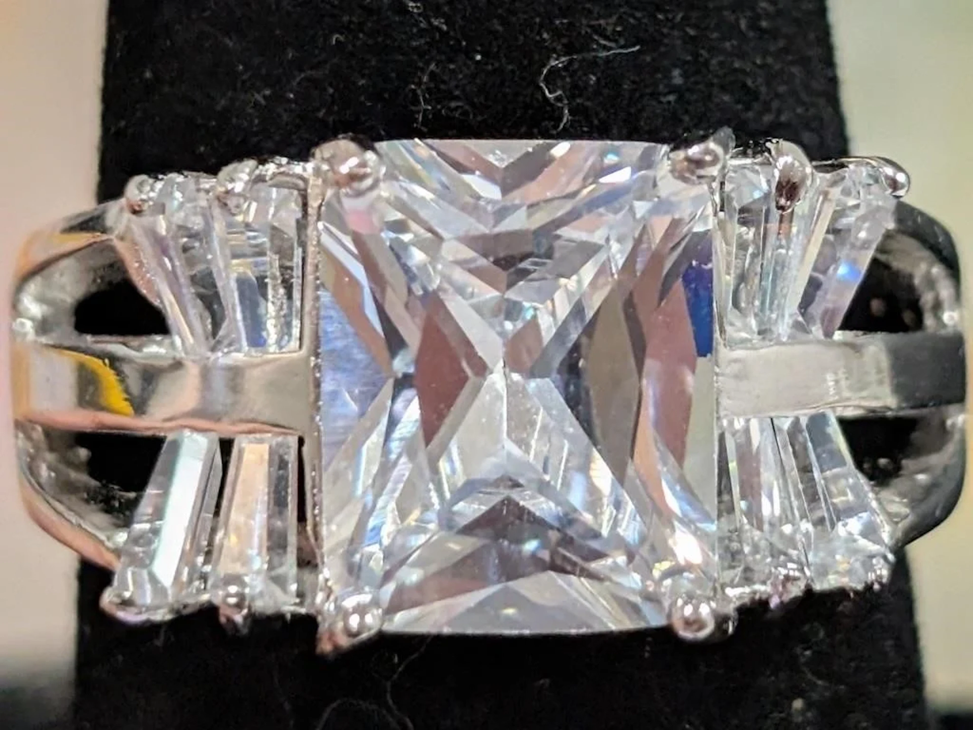 $135, Silver(5.24g), czRing, size 7, appraised/ret