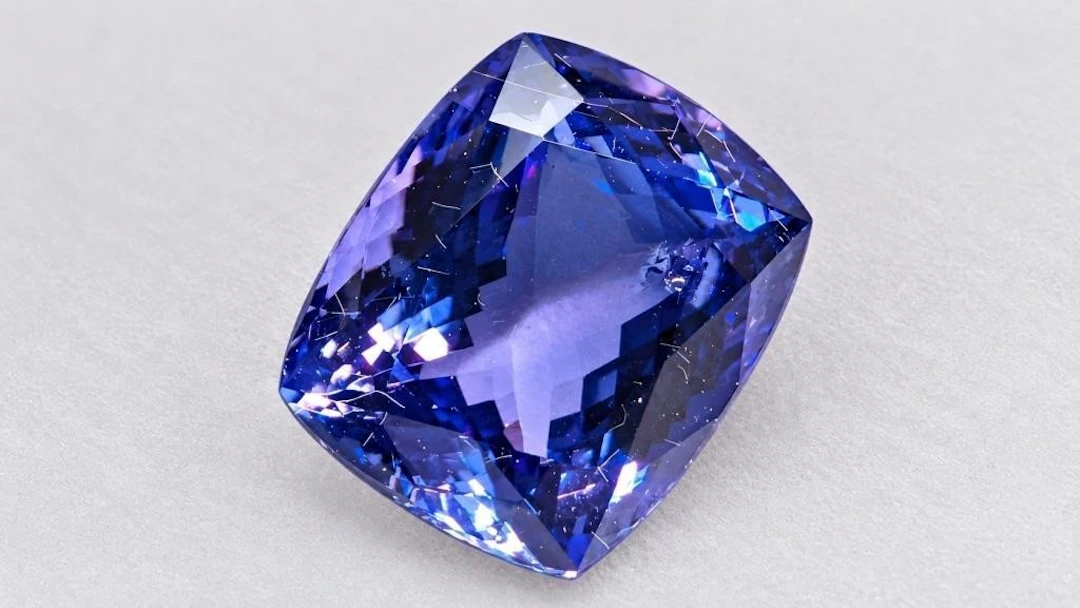 $13200, Genuine tanzanite, very nice clarity and c