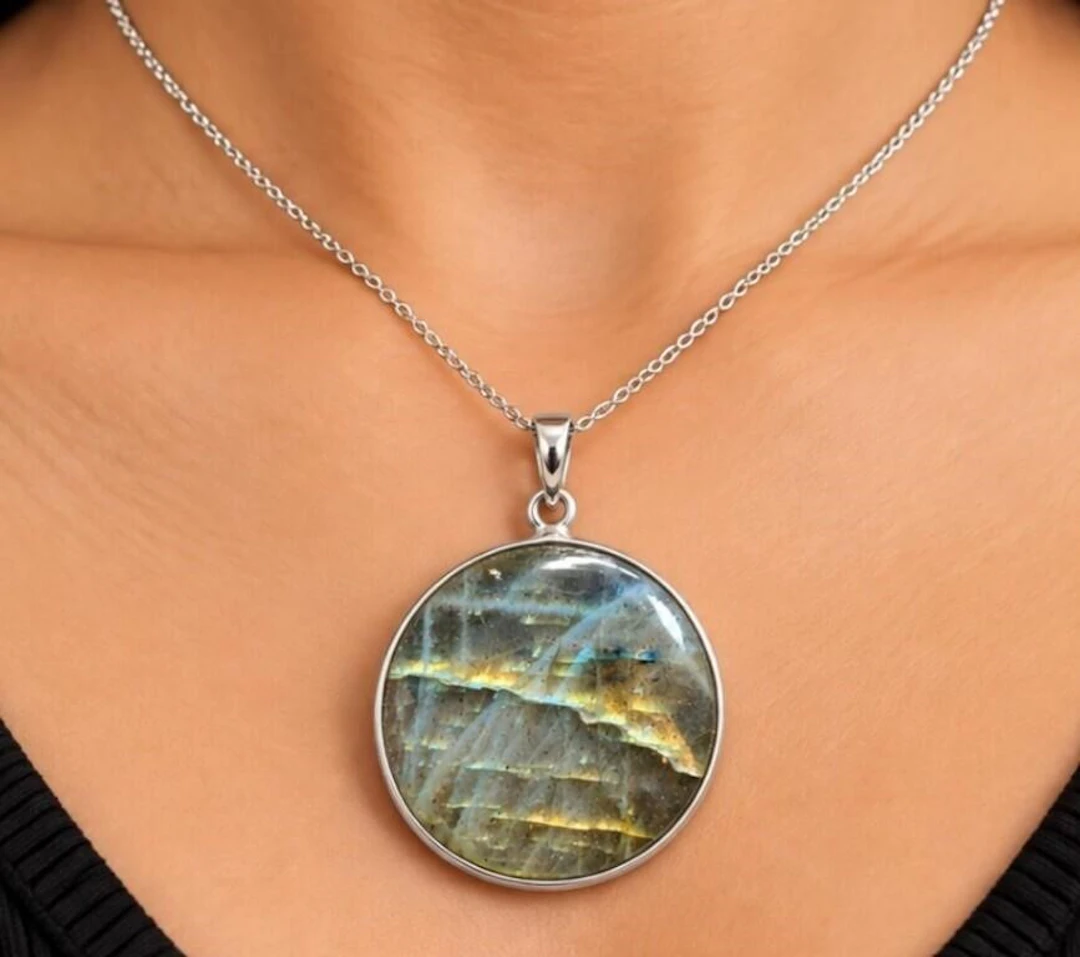 $350, silver(5.95g), labradorite pendant, retail