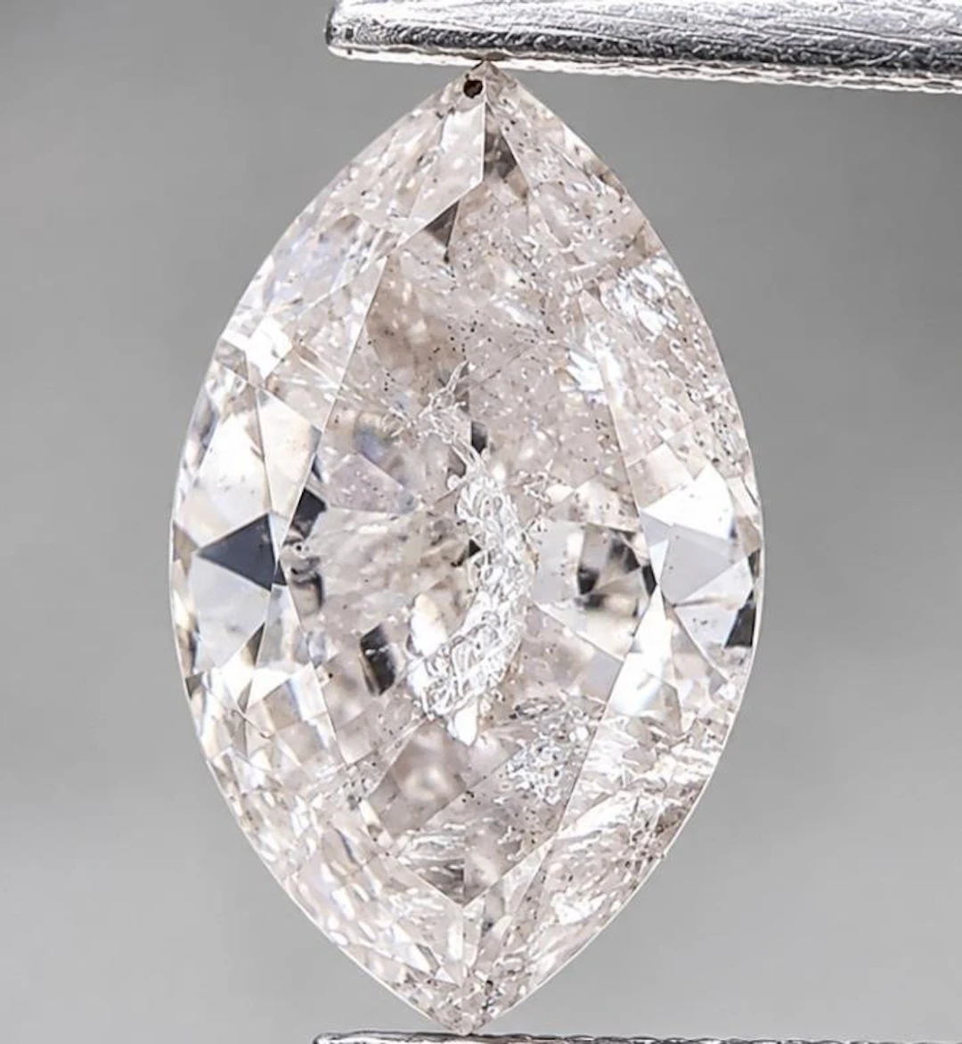 $9300* GIA Certified, natural diamond 0.95ct.Marqu