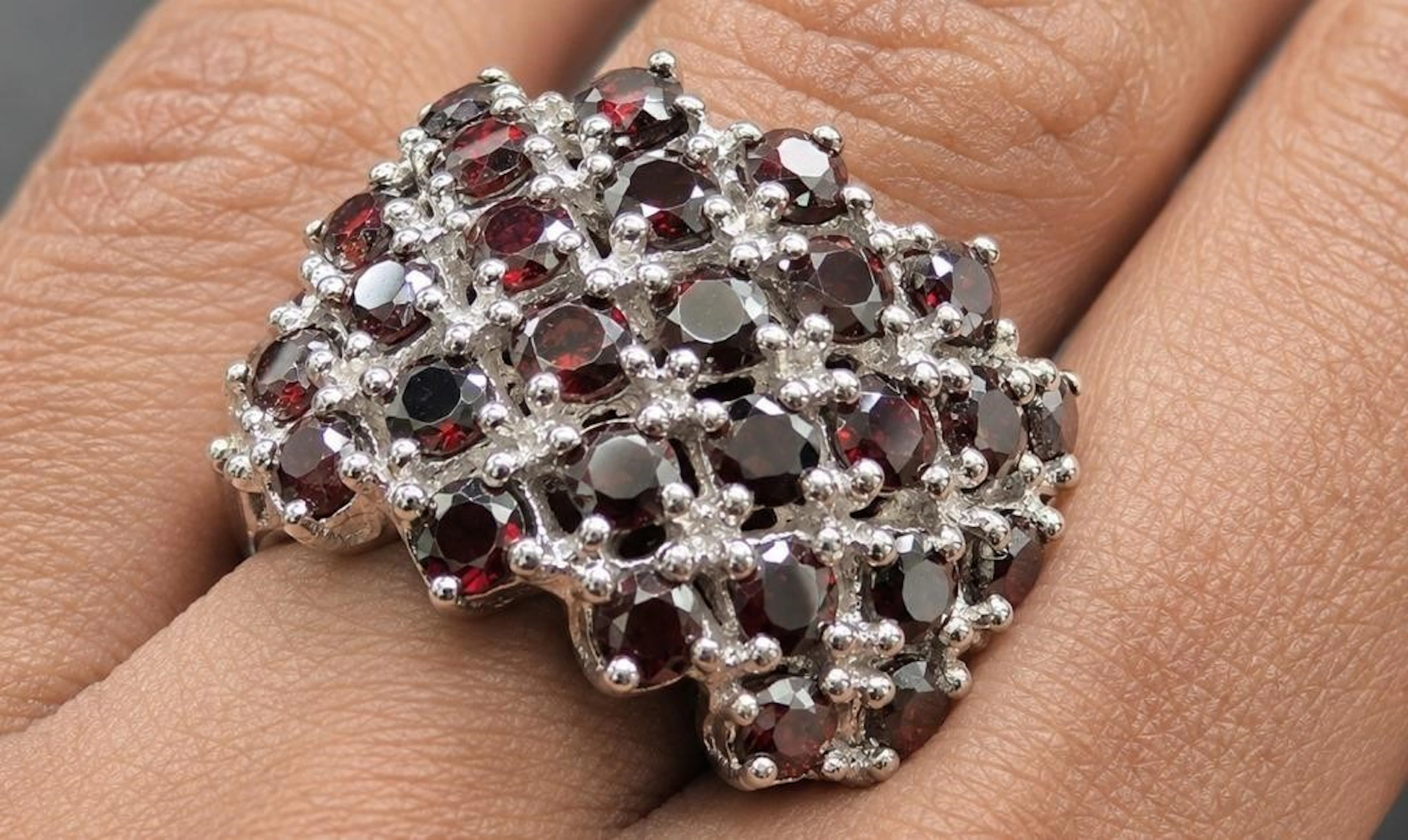$540, silver(9g), garnet (2.8ct) ring, retail valu