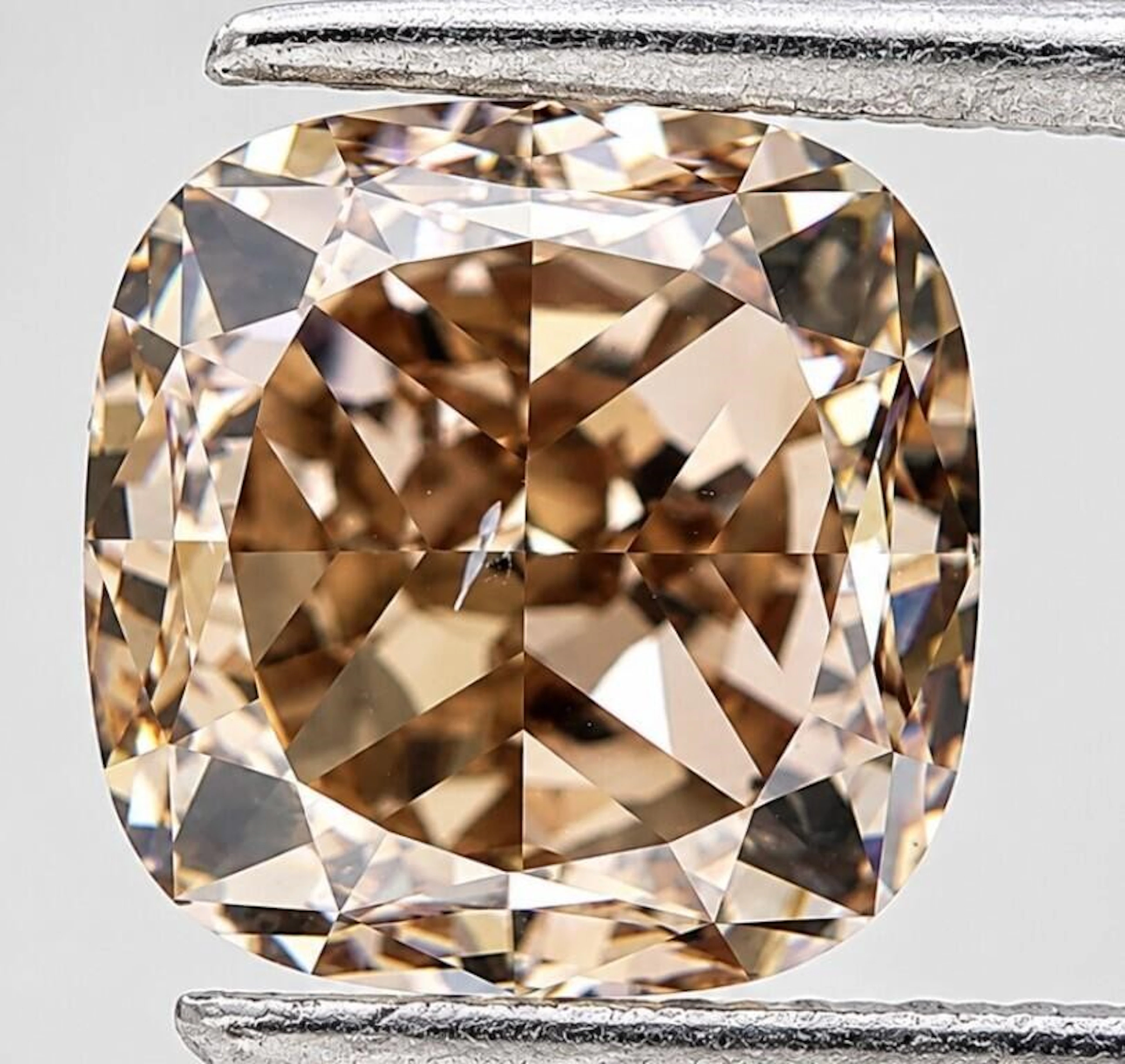 $6600* GIA Certified, natural diamond 1.5ct.CUSHIO