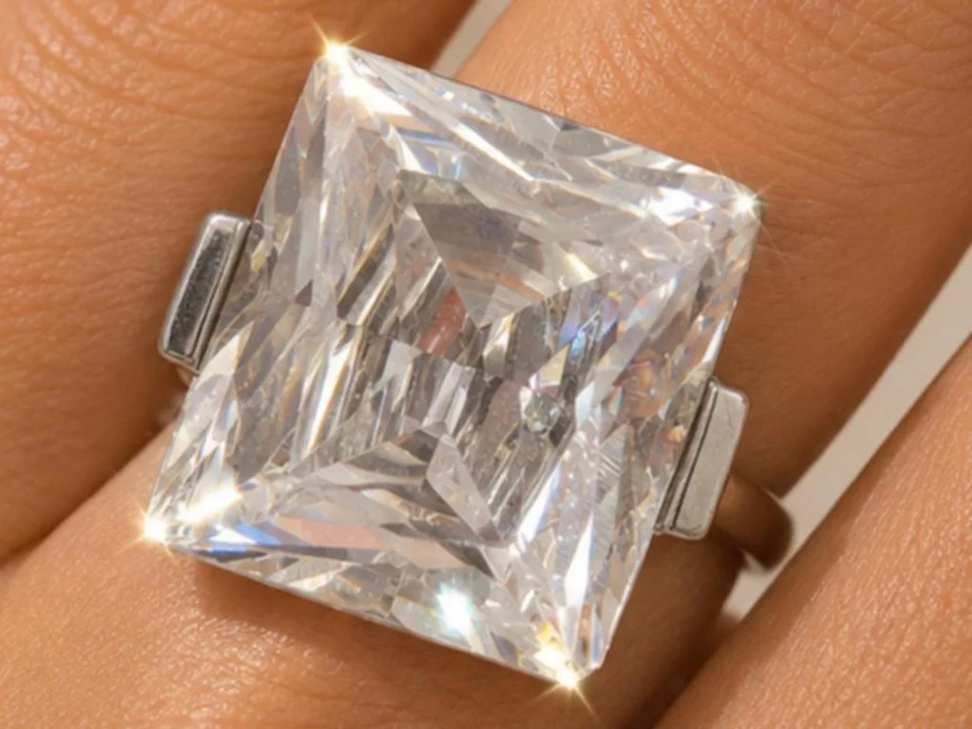 $320, Silver(12.7g), czRing, size 7.5, appraised/r