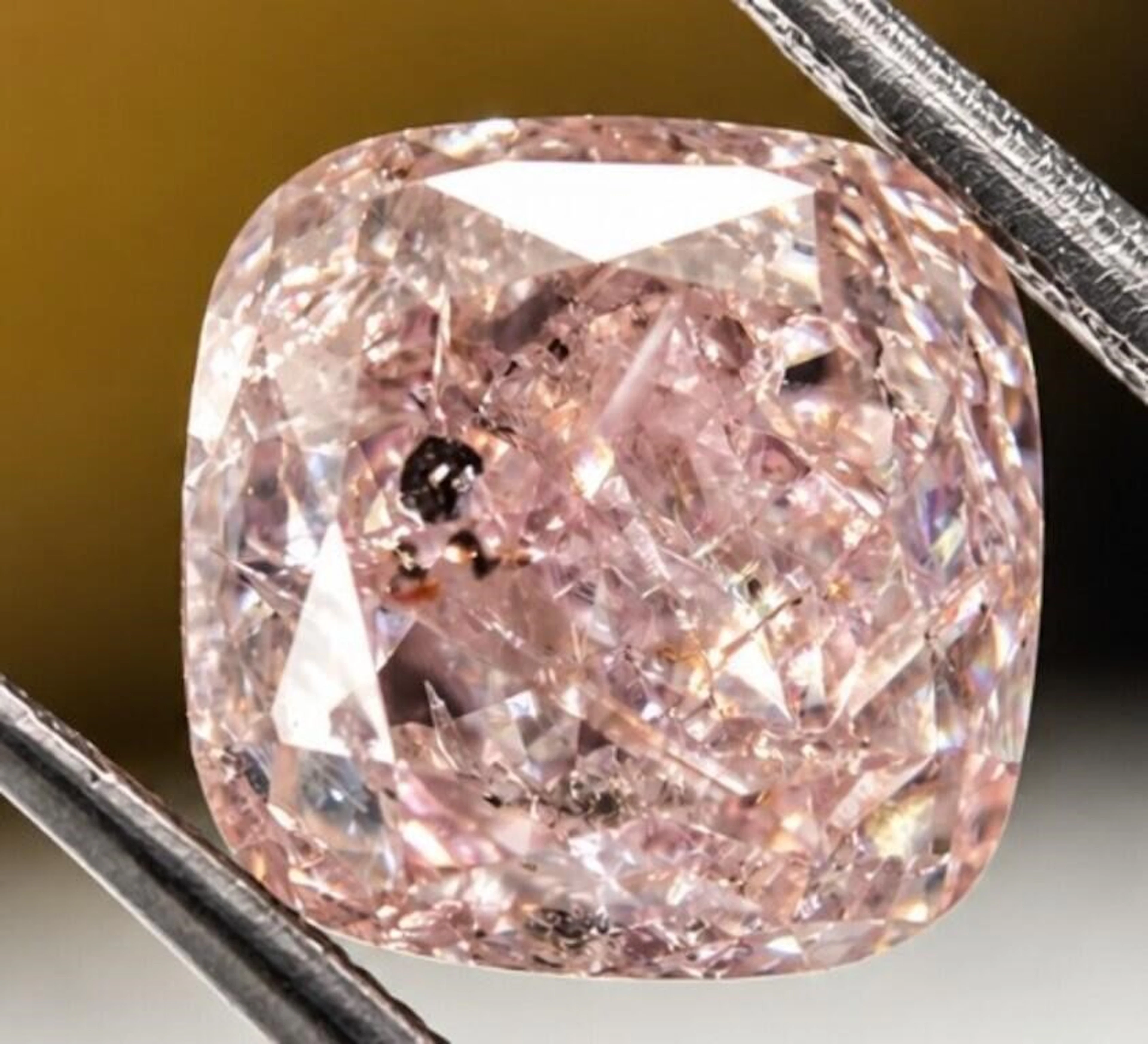$5835* GIA Certified, natural diamond 1.73ct.CUSHI