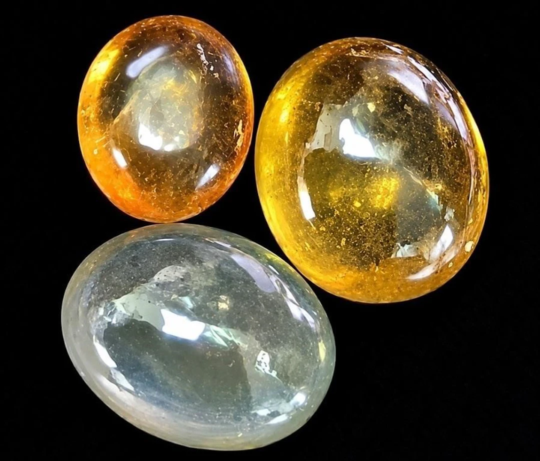 $120, natural cats eye(chrysoberyl) (app 3ct) gem