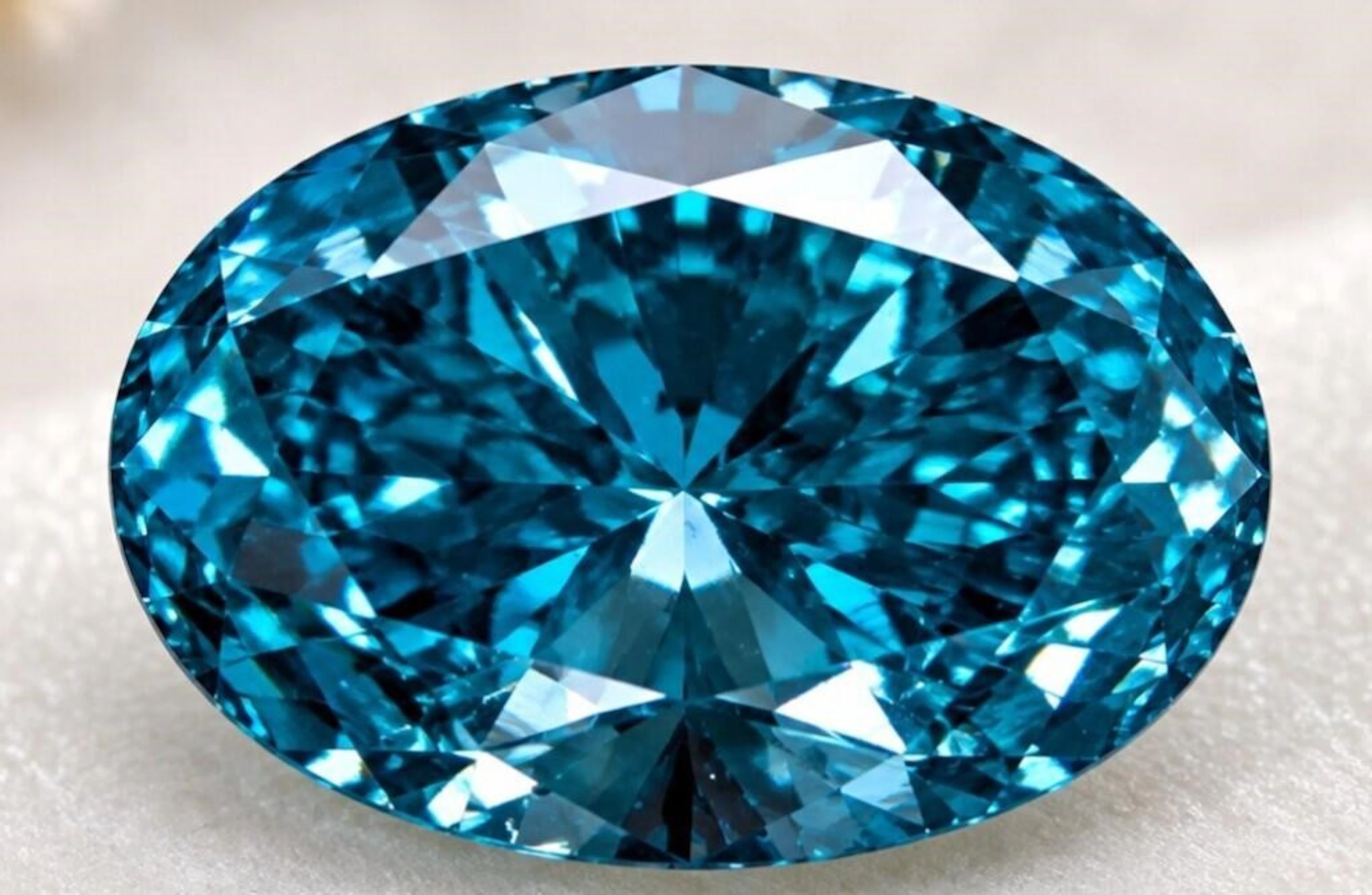 $1400, Lab-grown diamond (1.5ct)gemstone, retail v