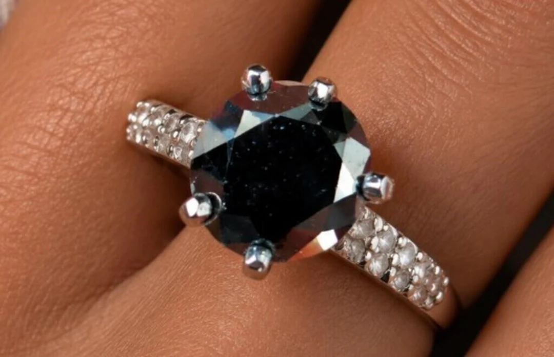 $2075, 14k(2.13g), diamond (0.6ct), diamond (0.15c